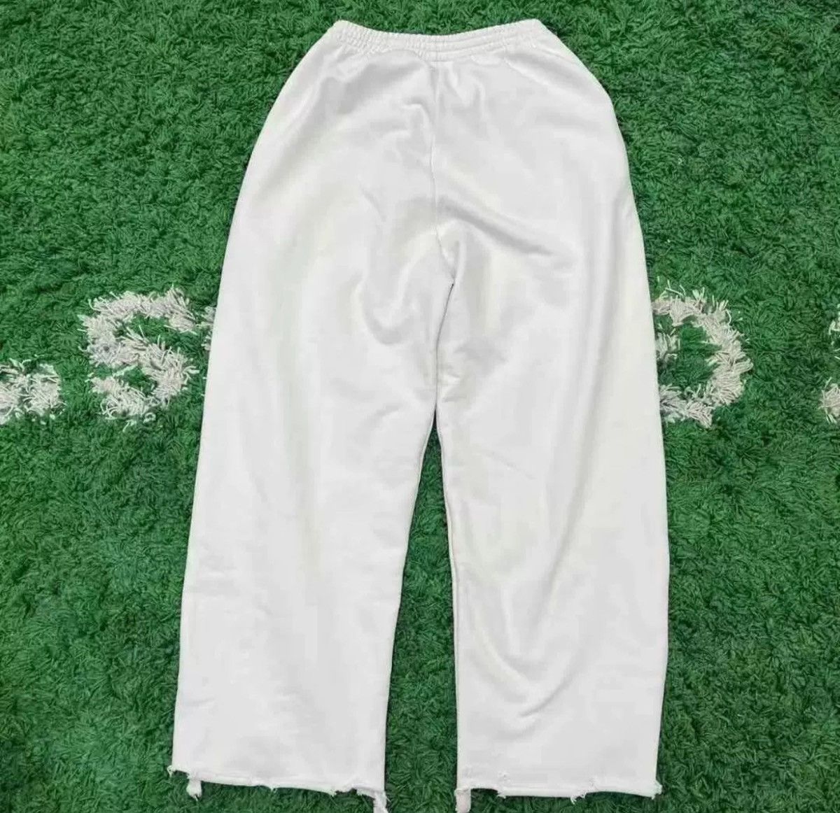 Balenciaga balenciaga 24ss white sweatpants Size US 33 - 2 Thumbnail