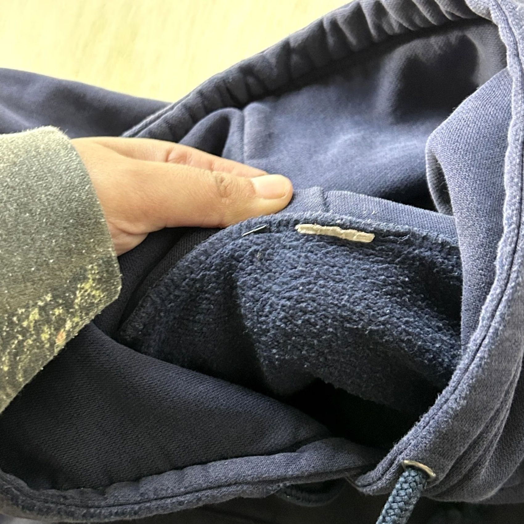 Vintage Vintage 90s Distressed Size Large Navy Blue Pullover Hooded Sweatshirt Mens XL Fleece Pocket Drawstrings Logo Size US XL / EU 56 / 4 - 5 Thumbnail