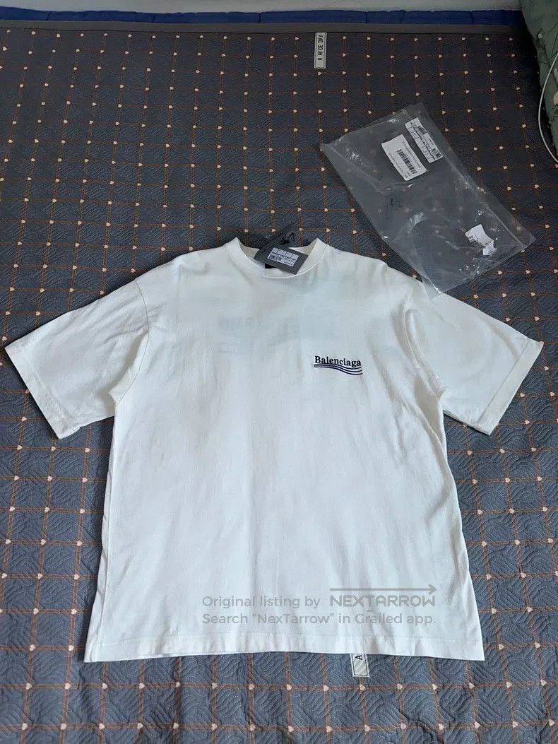 Balenciaga Balenciaga White Coke Short-Sleeve Size US XS / EU 42 / 0 - 5 Thumbnail