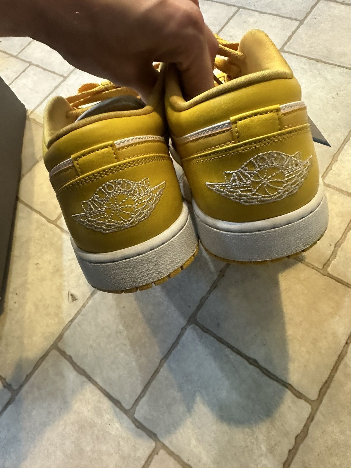 Jordan Brand × Nike Jordan 1 Low ‘Pollen’ Size US 12 / EU 45 - 2 Thumbnail