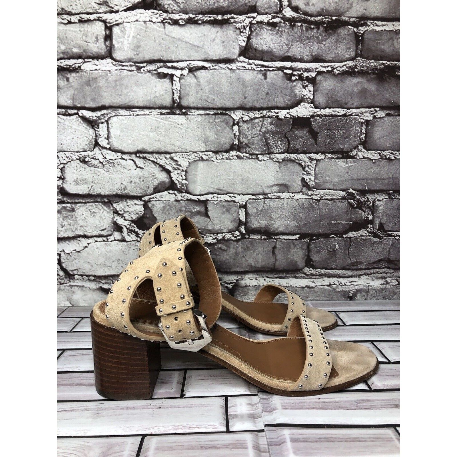 Givenchy Givenchy Beige Suede Leather Elegant Heel Studded Sandals Wo Size US 7.5 / IT 37.5 - 3 Thumbnail