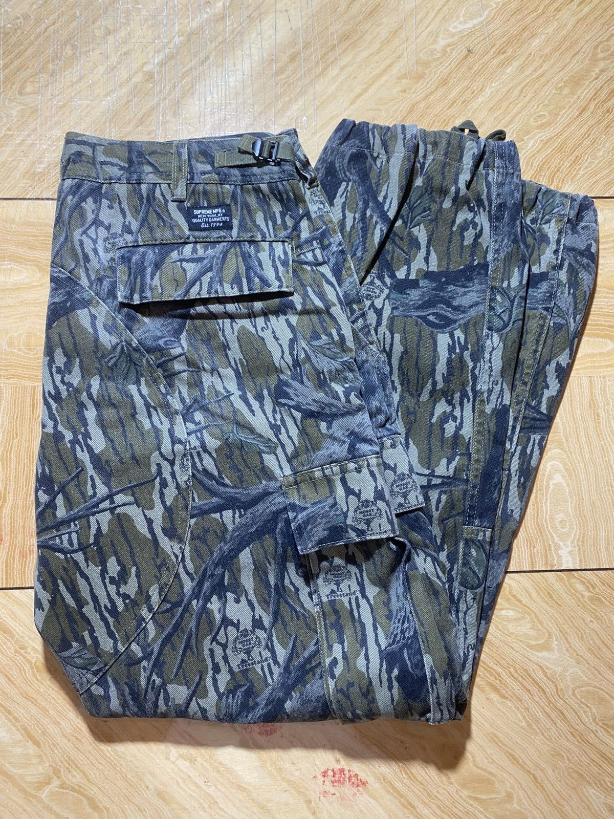 Supreme mossy oak pants online