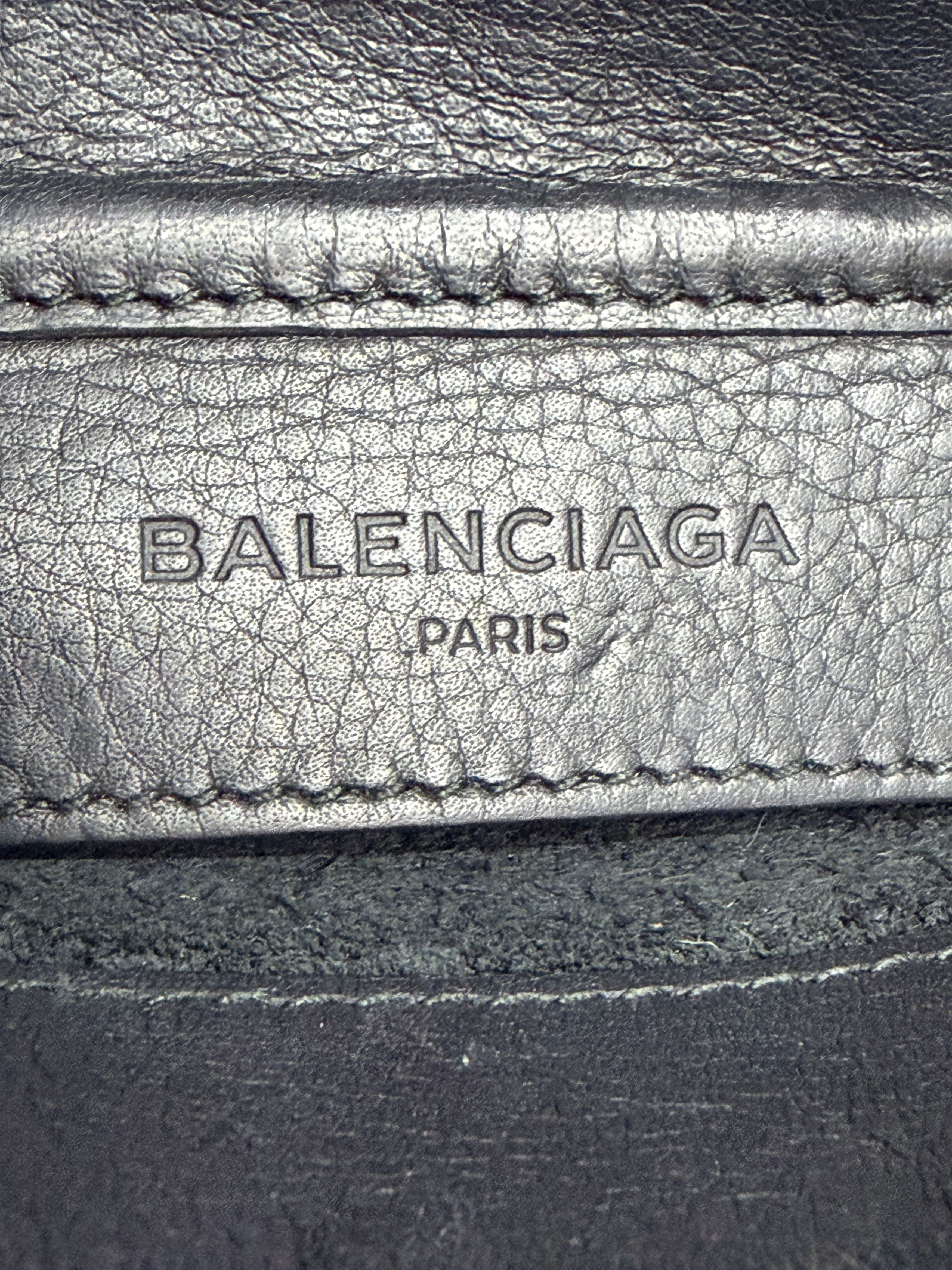 Balenciaga Balenciaga Leather papier Triple XS Crossbody shoulder Bag Size ONE SIZE - 7 Thumbnail