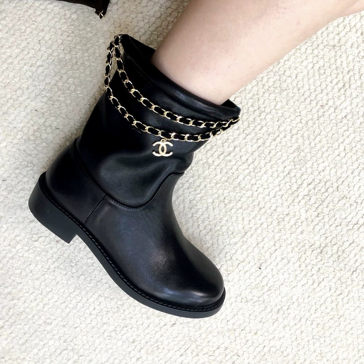 Chanel Chanel 25B chain logo block heel ankle boots 37 Size US 6 / IT 36 - 8 Thumbnail