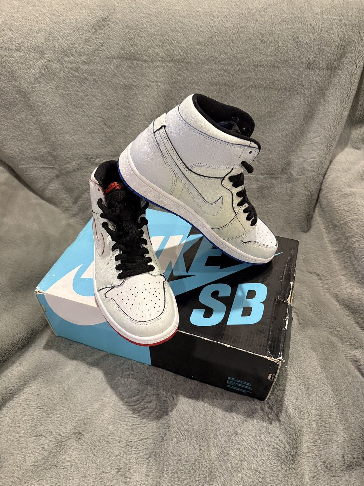 Nike Jordan 1 SB Lance Mountain White 10M 653532-100 New with Box Size US 10 / EU 43 - 13 Thumbnail