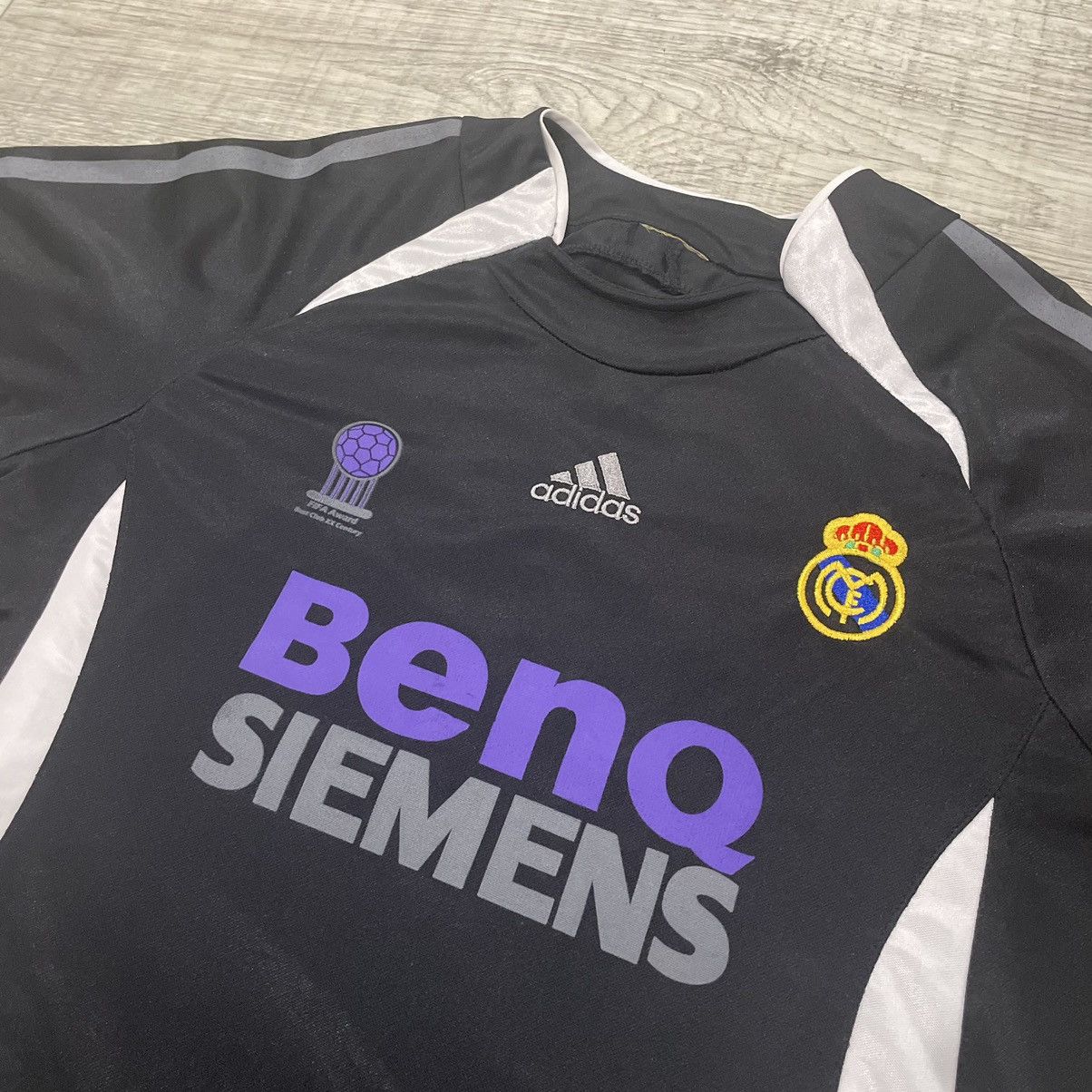 Vintage Adidas REAL MADRID BENQ siemens award RAUL jersey tee shirt Size US S / EU 44-46 / 1 - 3 Thumbnail