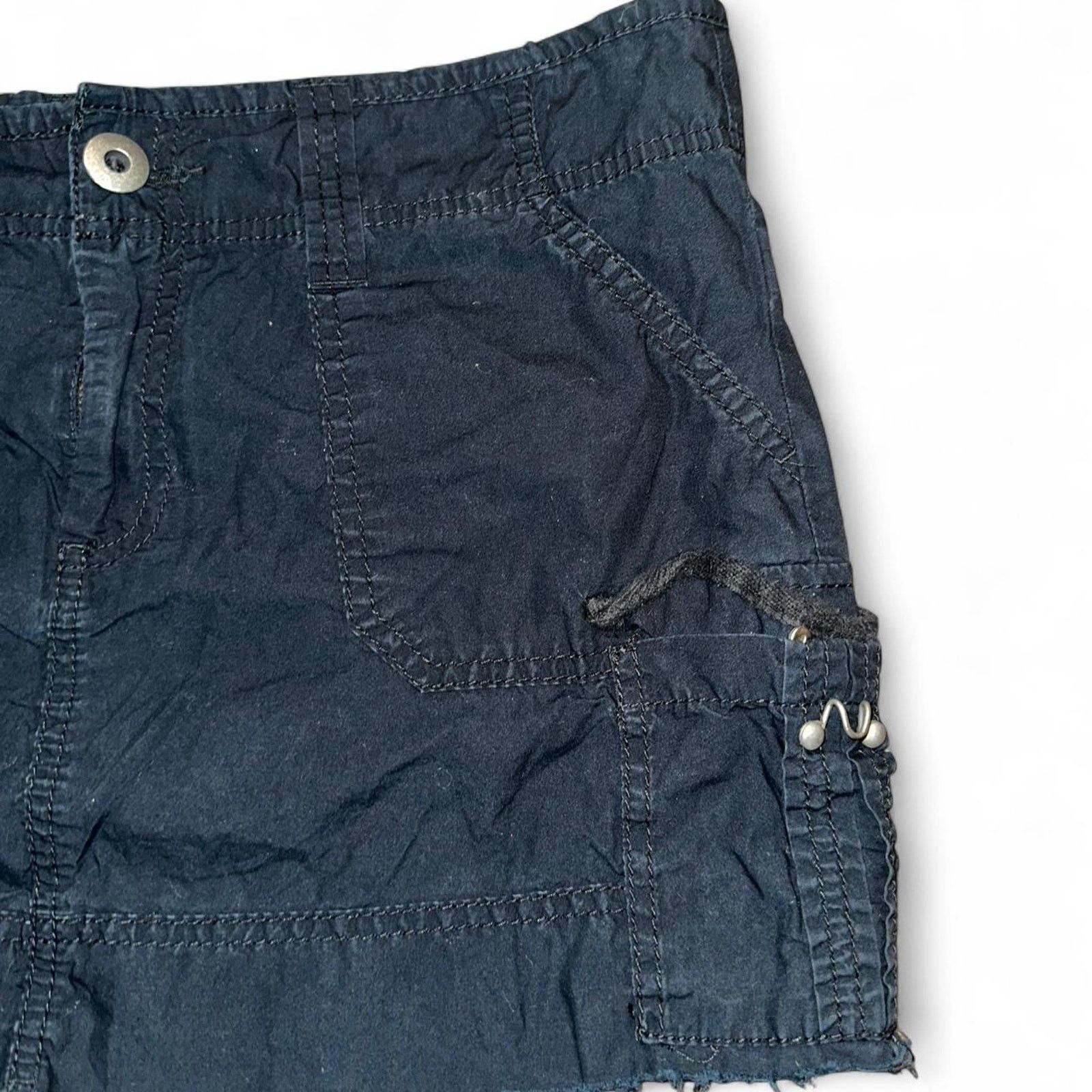 Old Navy Black old navy cargo Size 28" / US 6 / IT 42 - 2 Thumbnail
