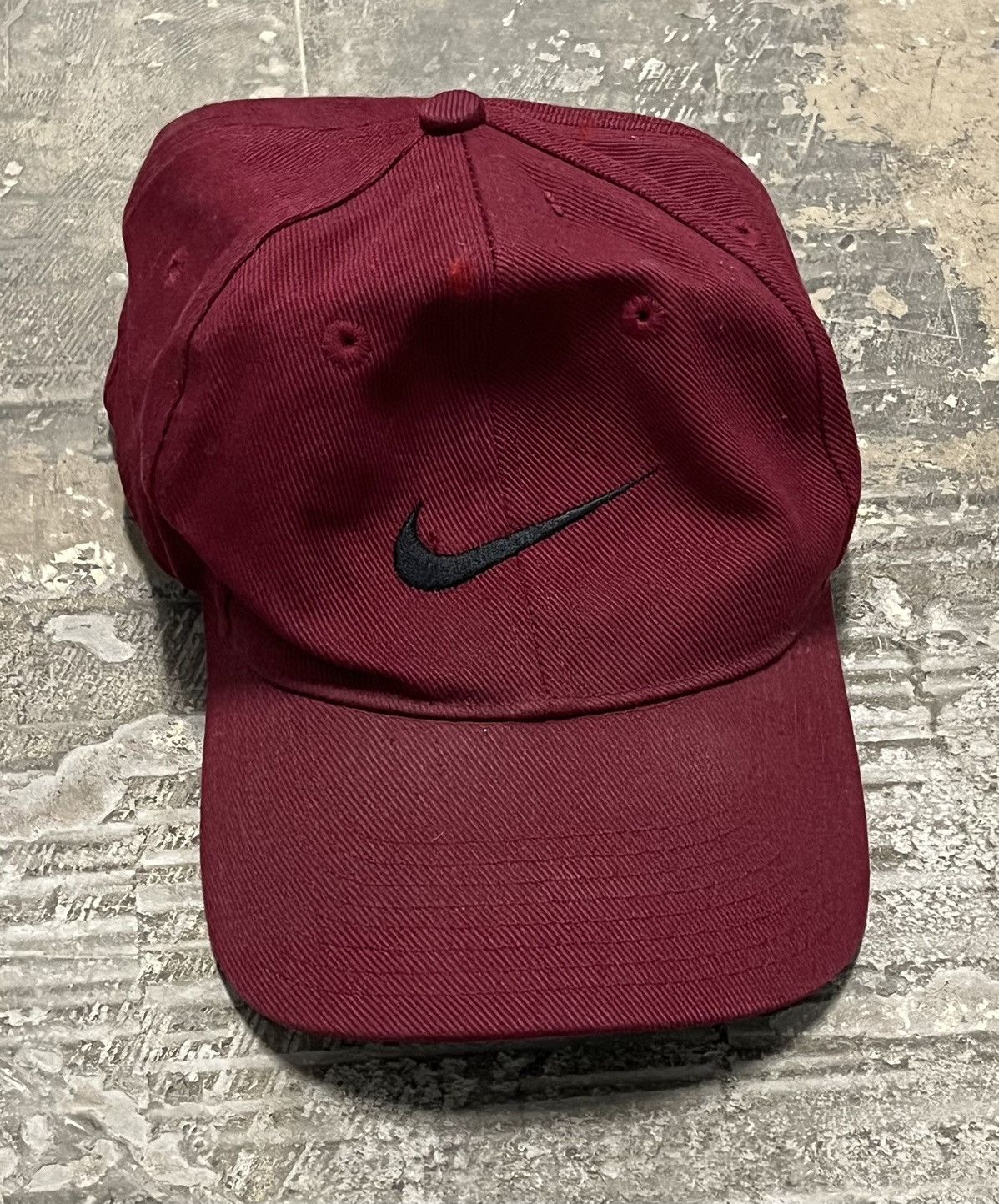 Nike × Vintage Nike 90s vintage burgundy red hat streetwear hype swoosh Size ONE SIZE - 1 Thumbnail