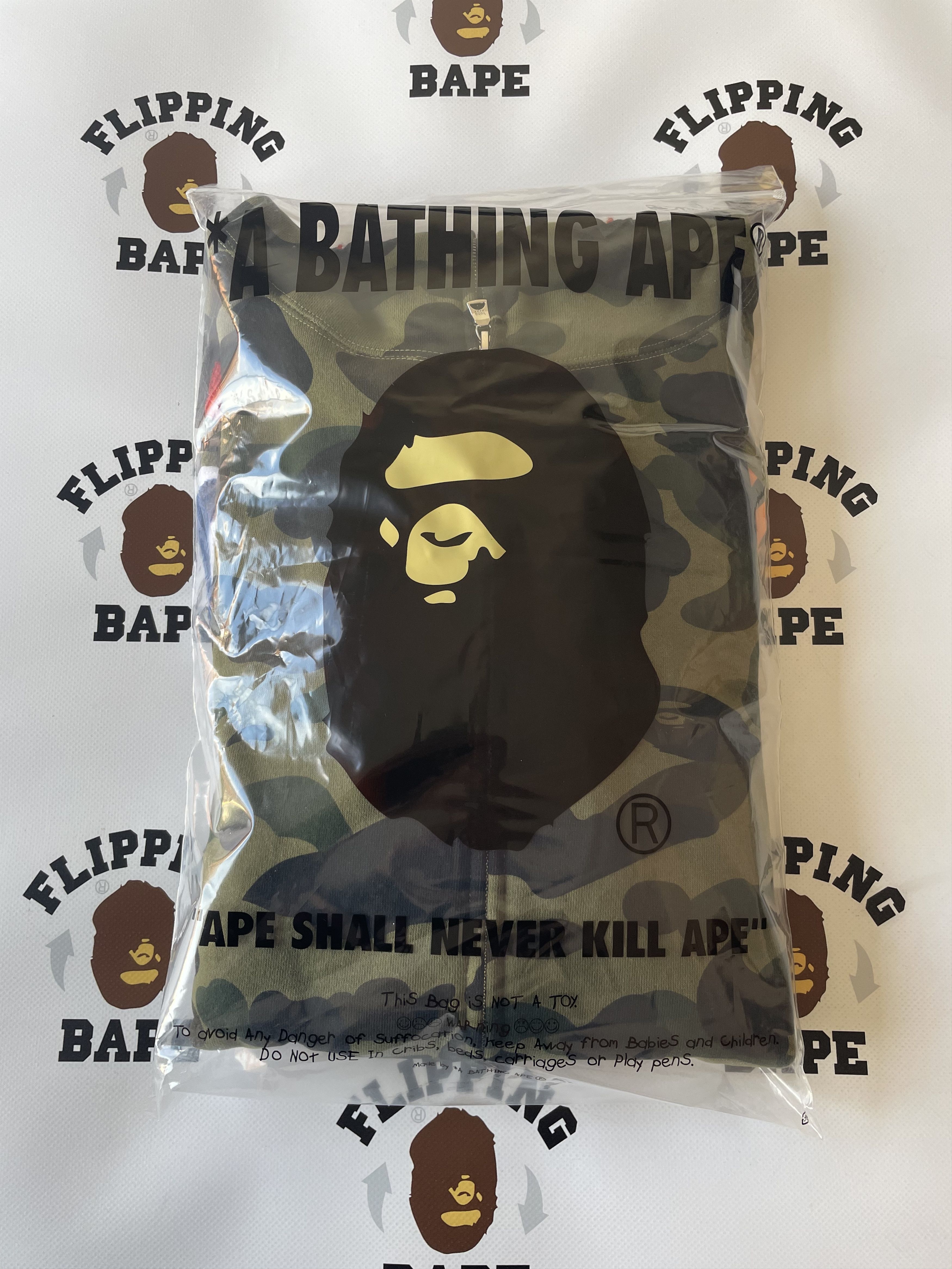Bape 1ST CAMO SHARK FULL ZIP HOODIE (2022) Size US XL / EU 56 / 4 - 10 Thumbnail