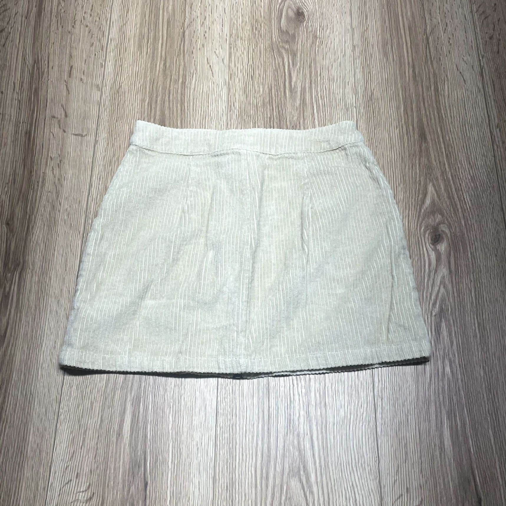 PRINCESS POLLY VINTAGE Princess Polly Corduroy Mini Skirt Women Small US 6 Beige Short Hipster Preppy Size 28" / US 6 / IT 42 - 7 Thumbnail