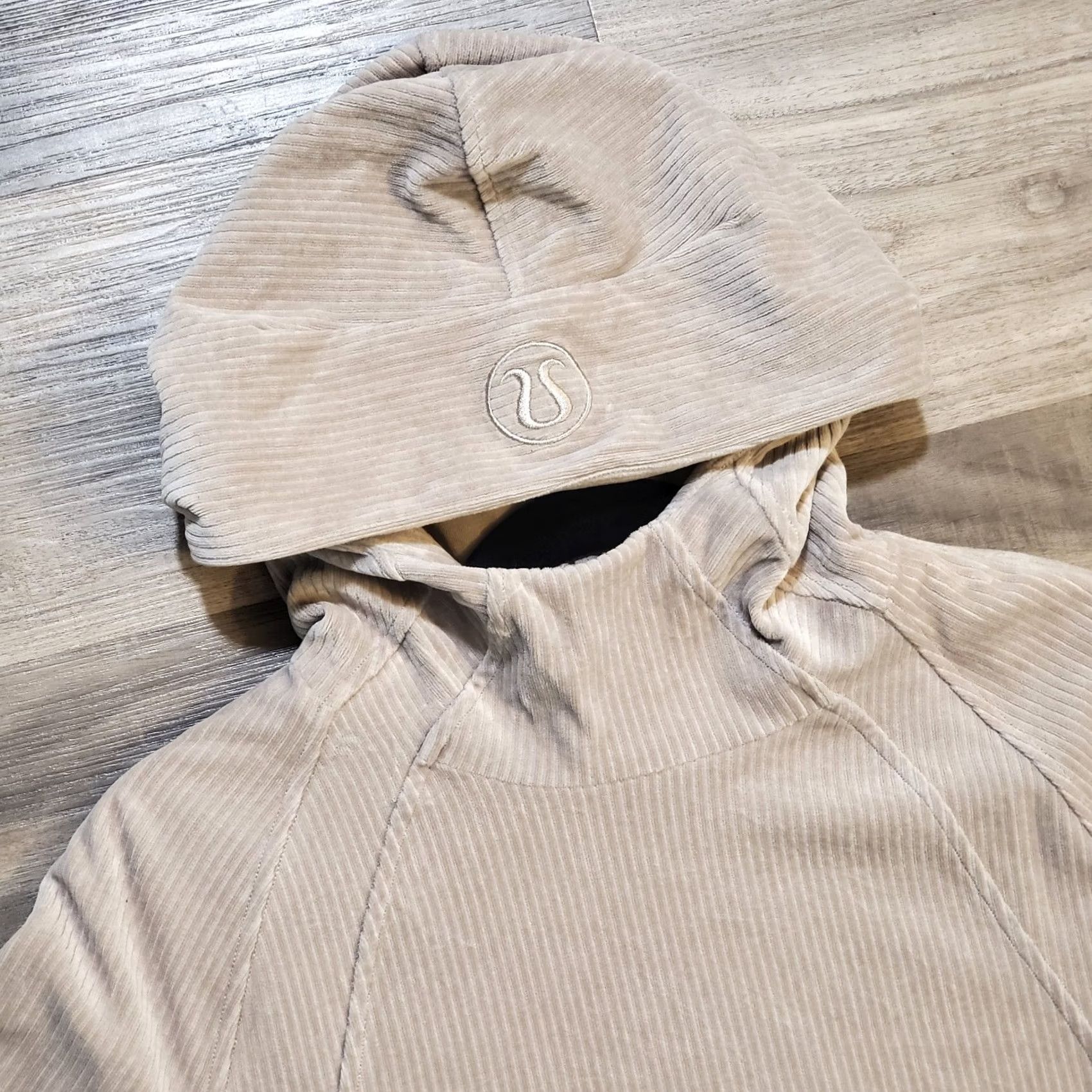 Lululemon Lululemon Scuba Oversized Pullover Hoodie Beige Velvet Cord RARE XS/S Womens Size XS / US 0-2 / IT 36-38 - 7 Thumbnail