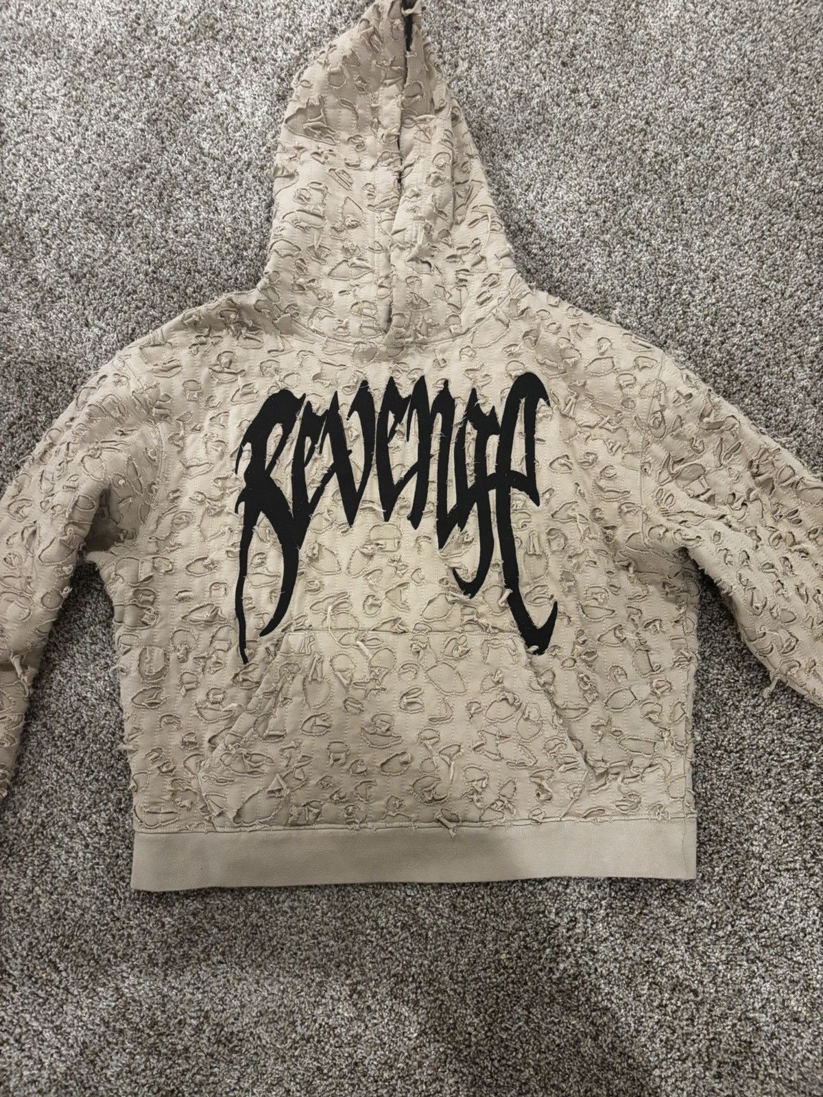 Revenge REVENGE THRASHED BORO ARCH LOGO HOODIE CREAM/BLACK Size US S / EU 44-46 / 1 - 1 Thumbnail