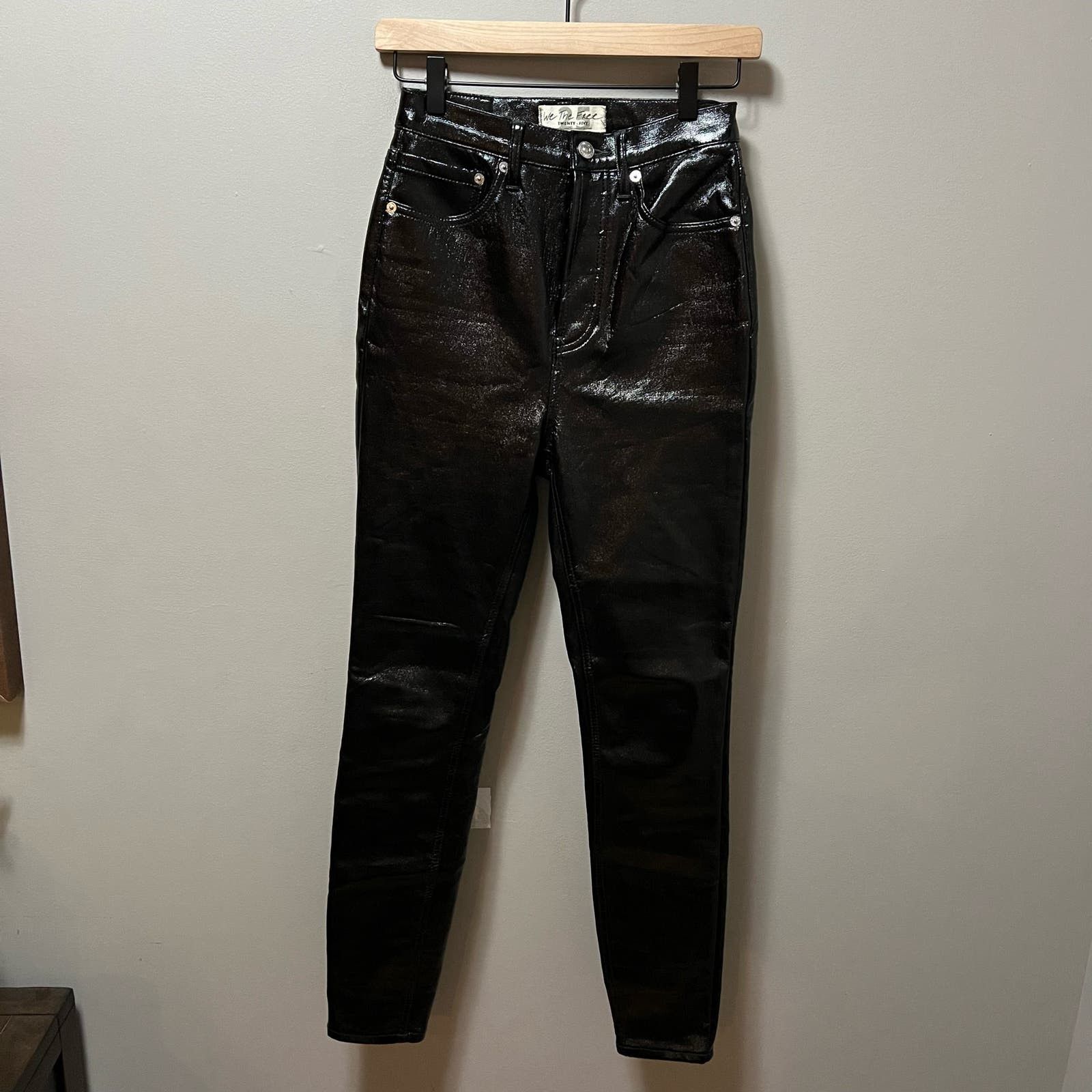 Free People Free People Phoenix Button Fly Skinny Jeans in Black size 25 Size 25" / US 0 / IT 36 - 1 Thumbnail