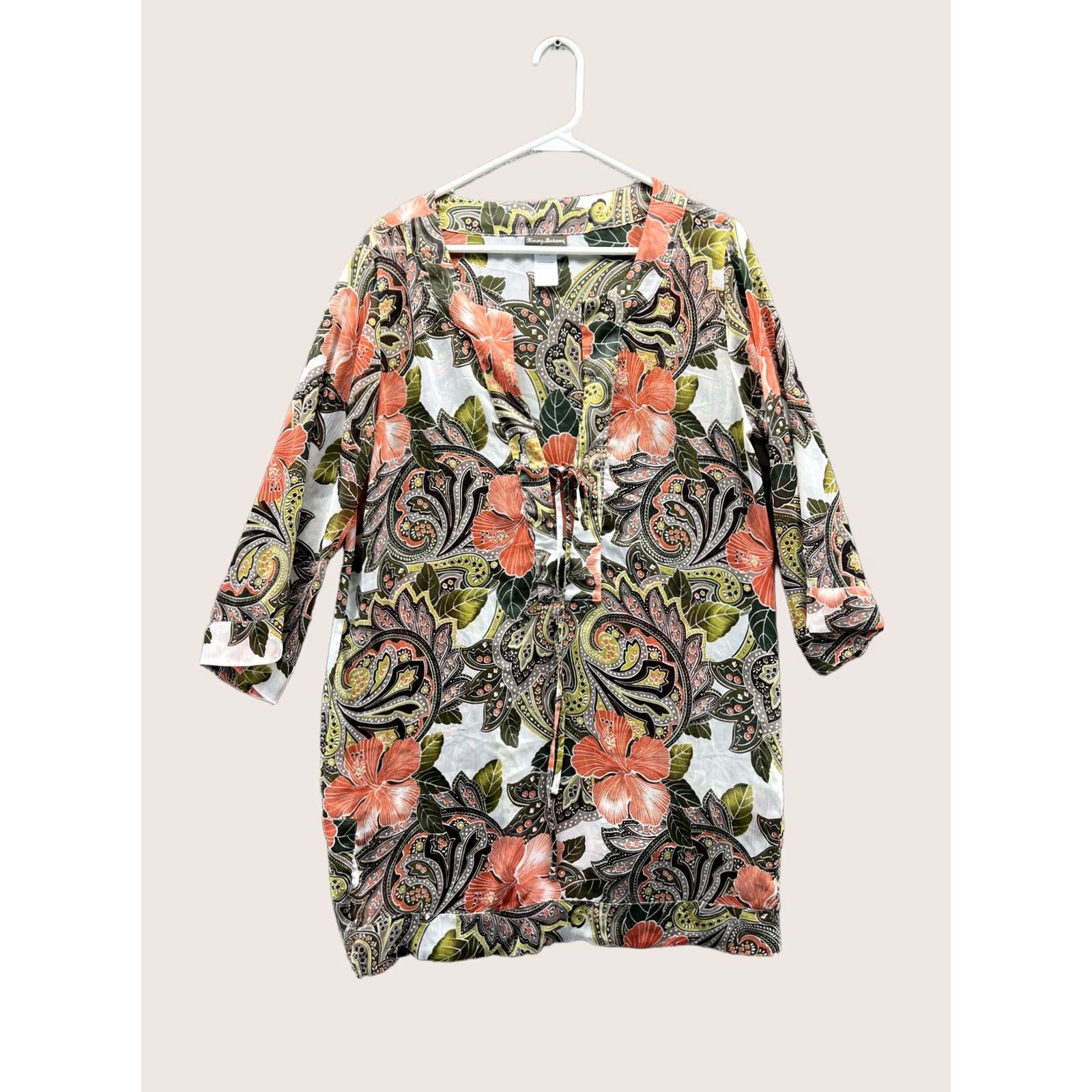 Tommy Bahama Tommy Bahama Blouse Tunic Womens Medium Multicolor Paisley V Neck Lightweight 3/4 Sleeve Relaxed Casual Beachwear Shirts Size M / US 6-8 / IT 42-44 - 1 Thumbnail