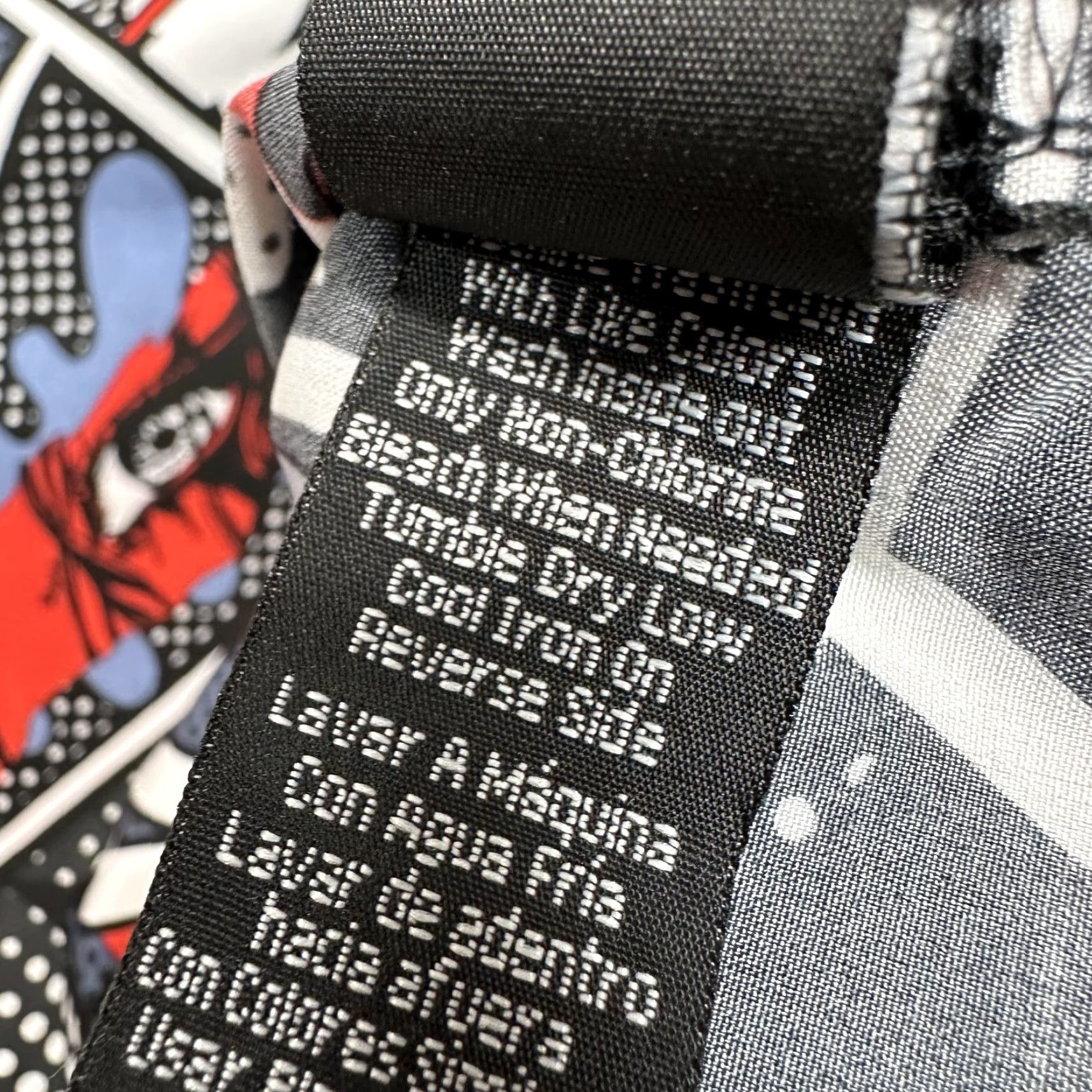 Gloverall Fresh Prints Gray Red Anime Print All Over Shirt Short Sleeve Button Up Womens S Size S / US 4 / IT 40 - 6 Thumbnail