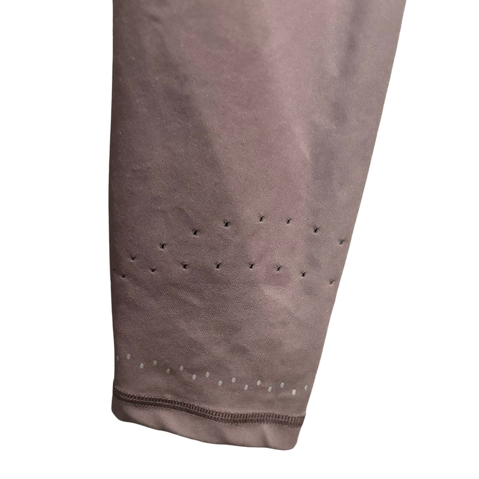Lululemon LULULEMON Women's Lunar Rock Zoned In Leggings 27" Sz 10 Size 32" / US 10 / IT 46 - 7 Thumbnail