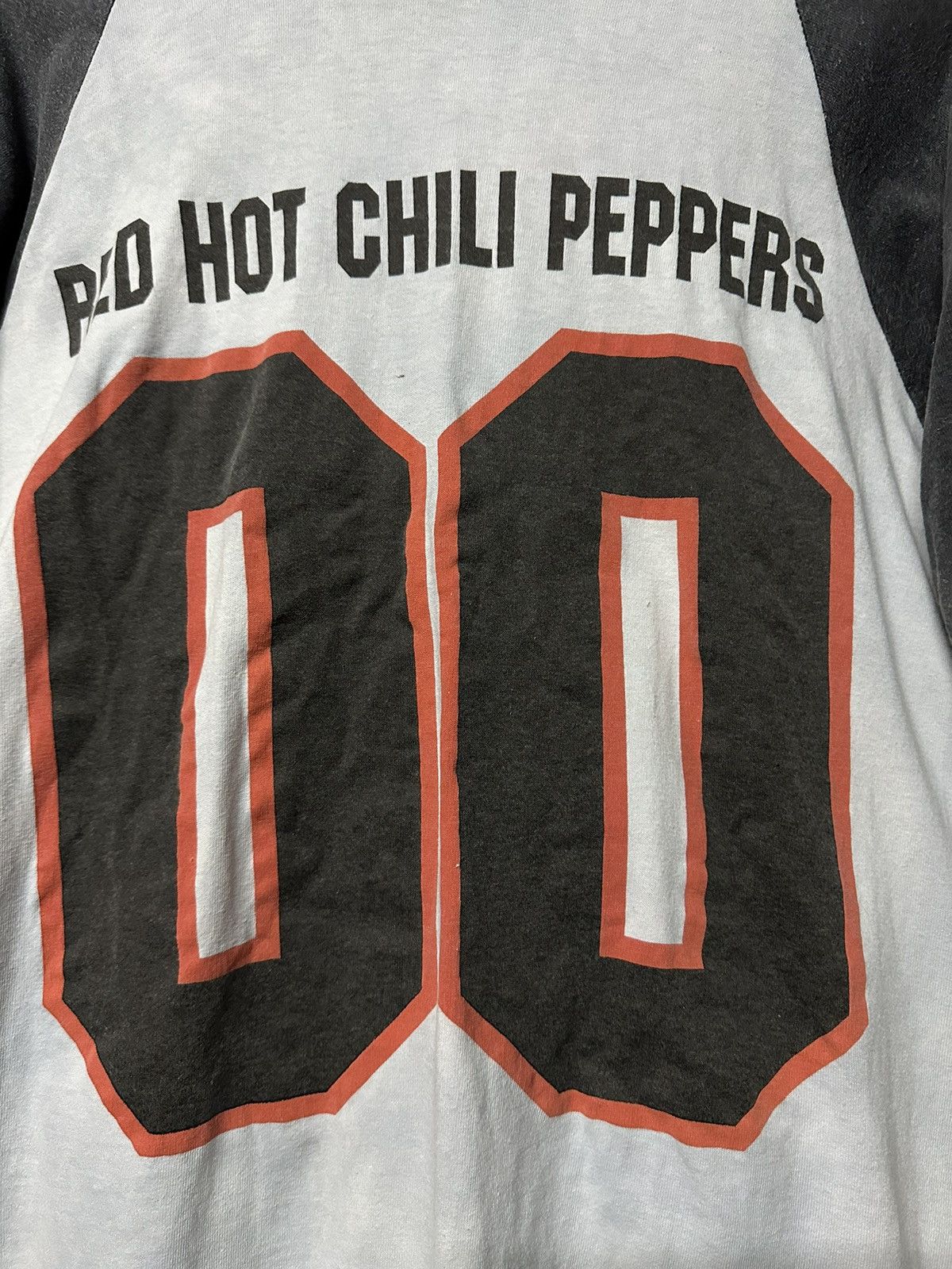 Band Tees Vintage Red Hot Chilli Pepper Promo Distressed Tee Size US L / EU 52-54 / 3 - 12 Thumbnail