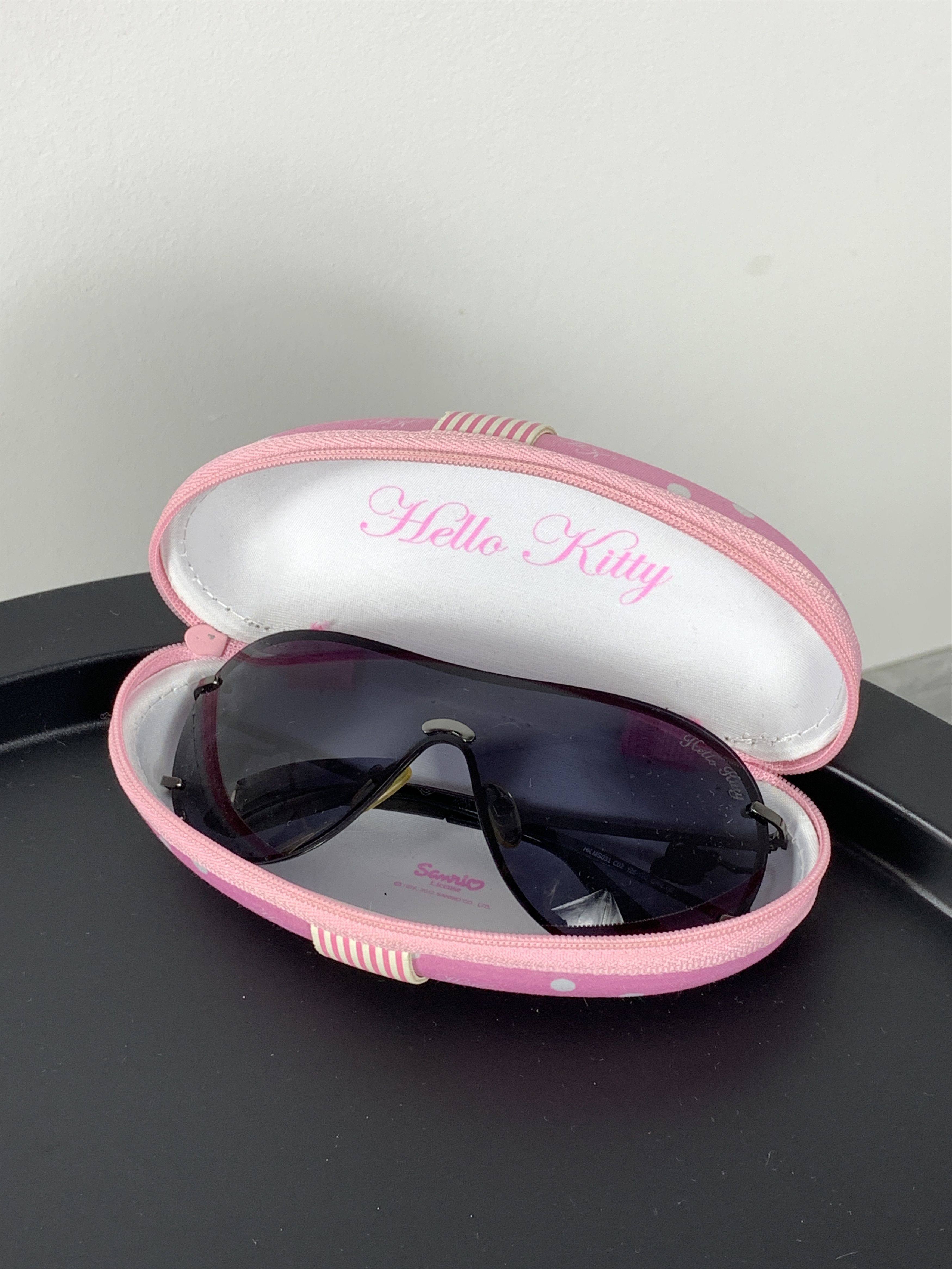 Vintage Y2K Hello Kitty SLAY Women's Sunglasses Glasses With Case Size ONE SIZE - 9 Thumbnail