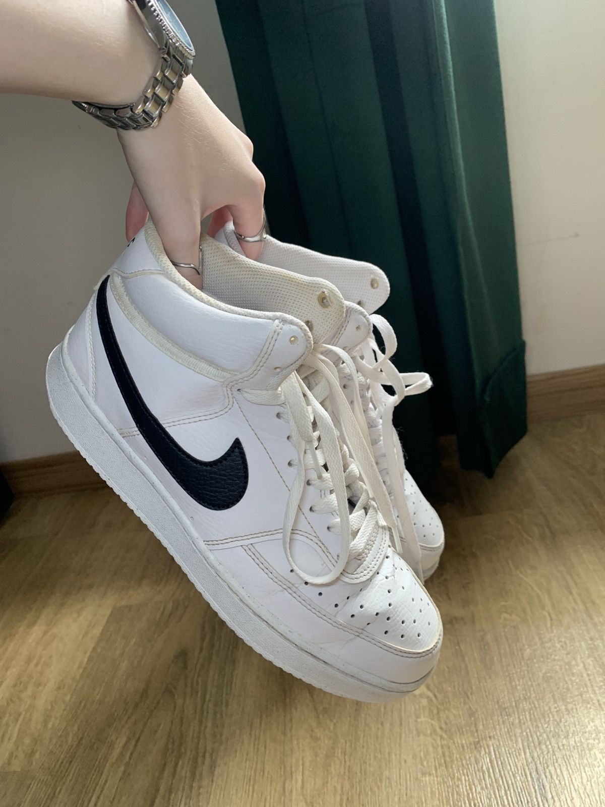 Nike White Nike shoes size 41 – classic Size US 10 / IT 40 - 8 Thumbnail