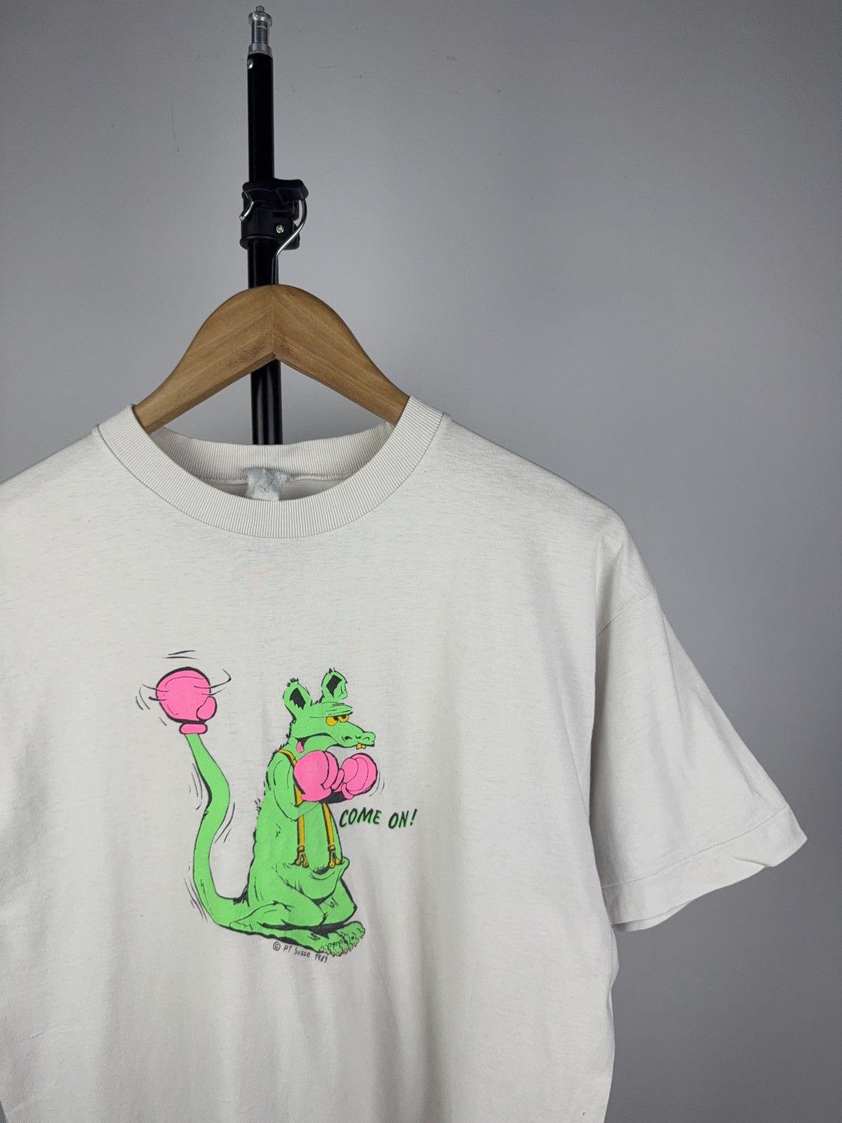 Vintage Funny / Humor 1989 Boxing Kangaroo Graphic Art Tee Shirt Size US M / EU 48-50 / 2 - 2 Thumbnail