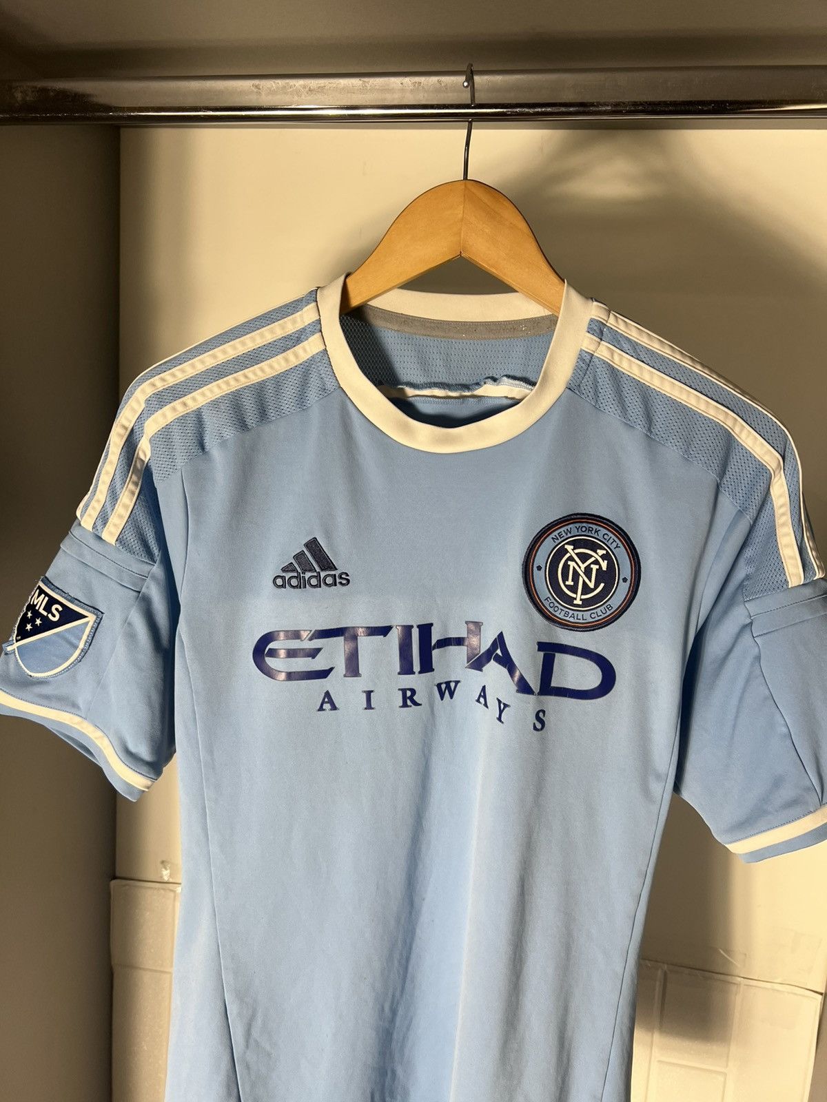 Adidas VINTAGE ADIDAS FC NEW YORK CITY MLS SOCCER JERSEY Y2K 90s Size US M / EU 48-50 / 2 - 6 Thumbnail