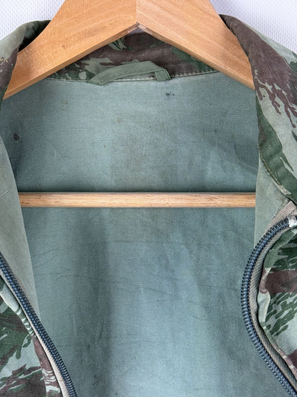 Vintage Vintage Military Hunting French Lizard Camo Full Zip Jacket Size US M / EU 48-50 / 2 - 11 Thumbnail