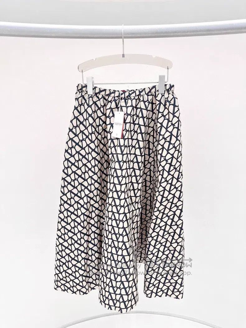 Valentino Valentino Presbyopia suit skirt Size S / US 4 / IT 40 - 2 Thumbnail