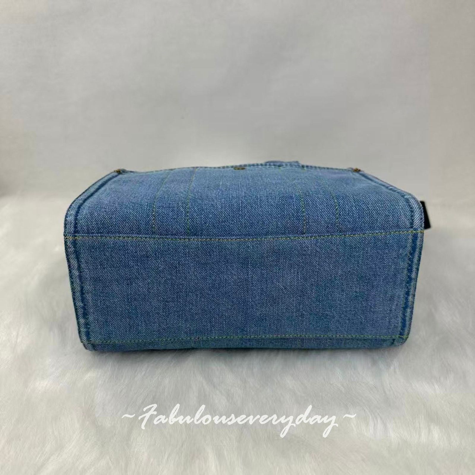 Coach COACH Cargo Tote Bag 26 Crossbody In Denim/Gold/Denim Size ONE SIZE - 8 Thumbnail