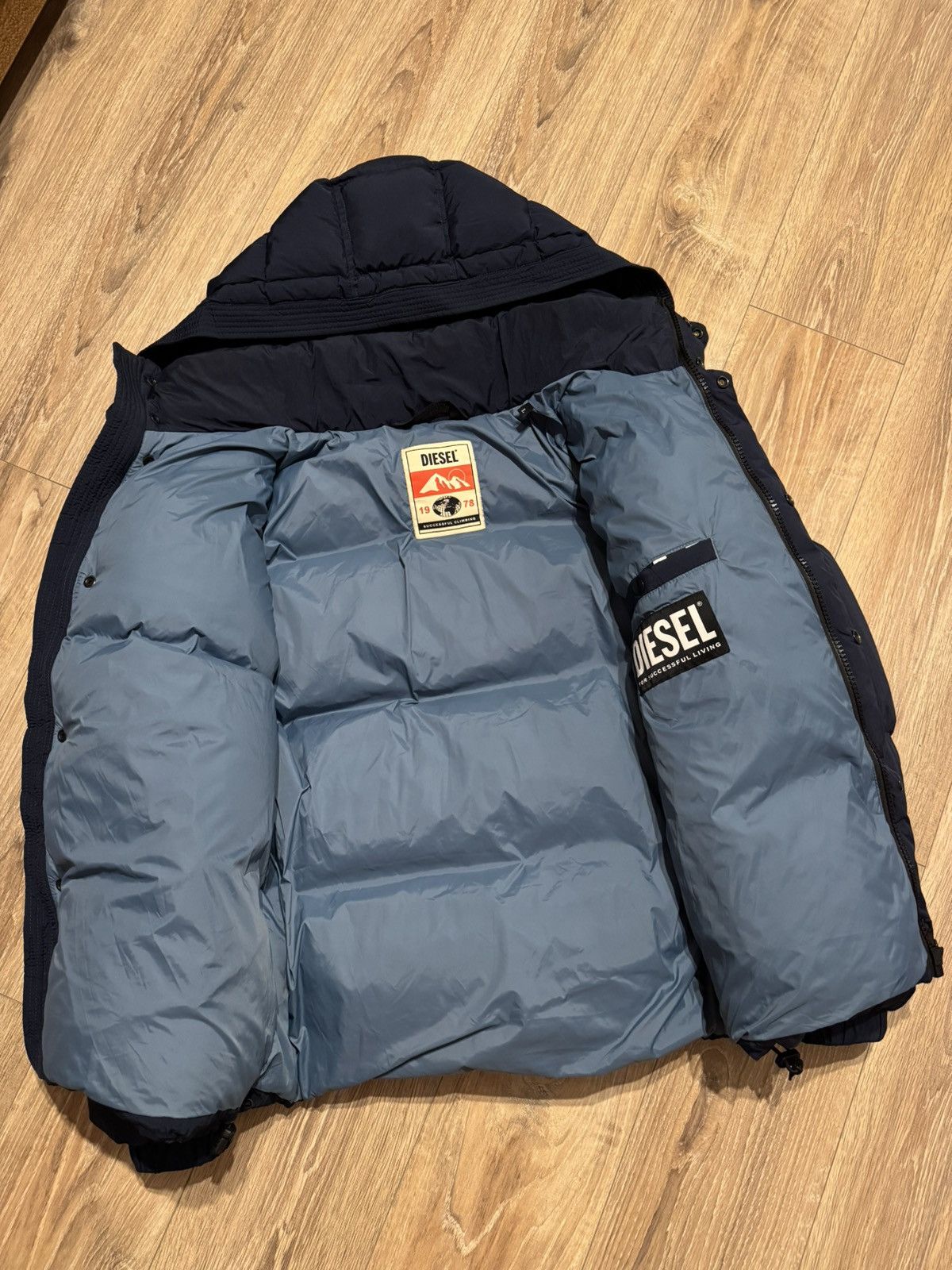 Diesel Diesel W-Rolf Puffer Jacket Size US L / EU 52-54 / 3 - 6 Thumbnail