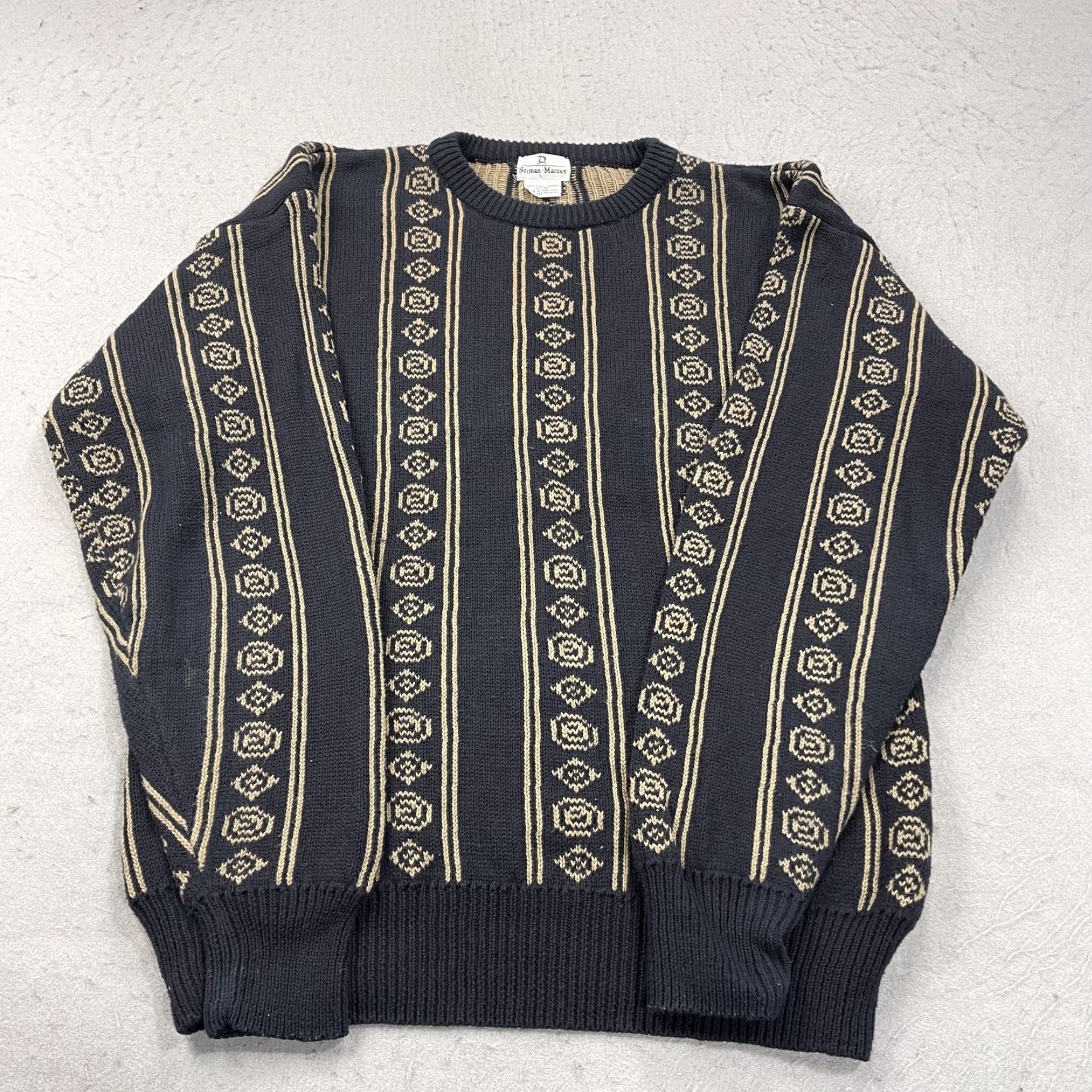Neiman Marcus VINTAGE Neiman Marcus Sweater Mens L Crewneck Geometric 90s Cotton 100% Combed Knit Pullover Blue Logo Winter Fall Spring Size US L / EU 52-54 / 3 - 2 Thumbnail