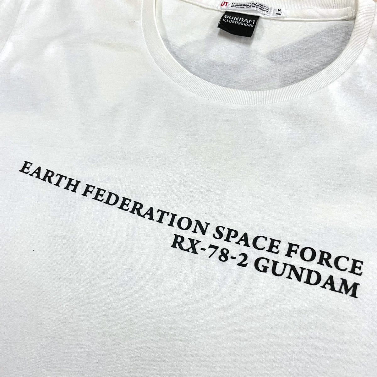 Uniqlo UNIQLO UT "GUNDAM ILLUSTRATIONS" Tee Size US M / EU 48-50 / 2 - 5 Thumbnail