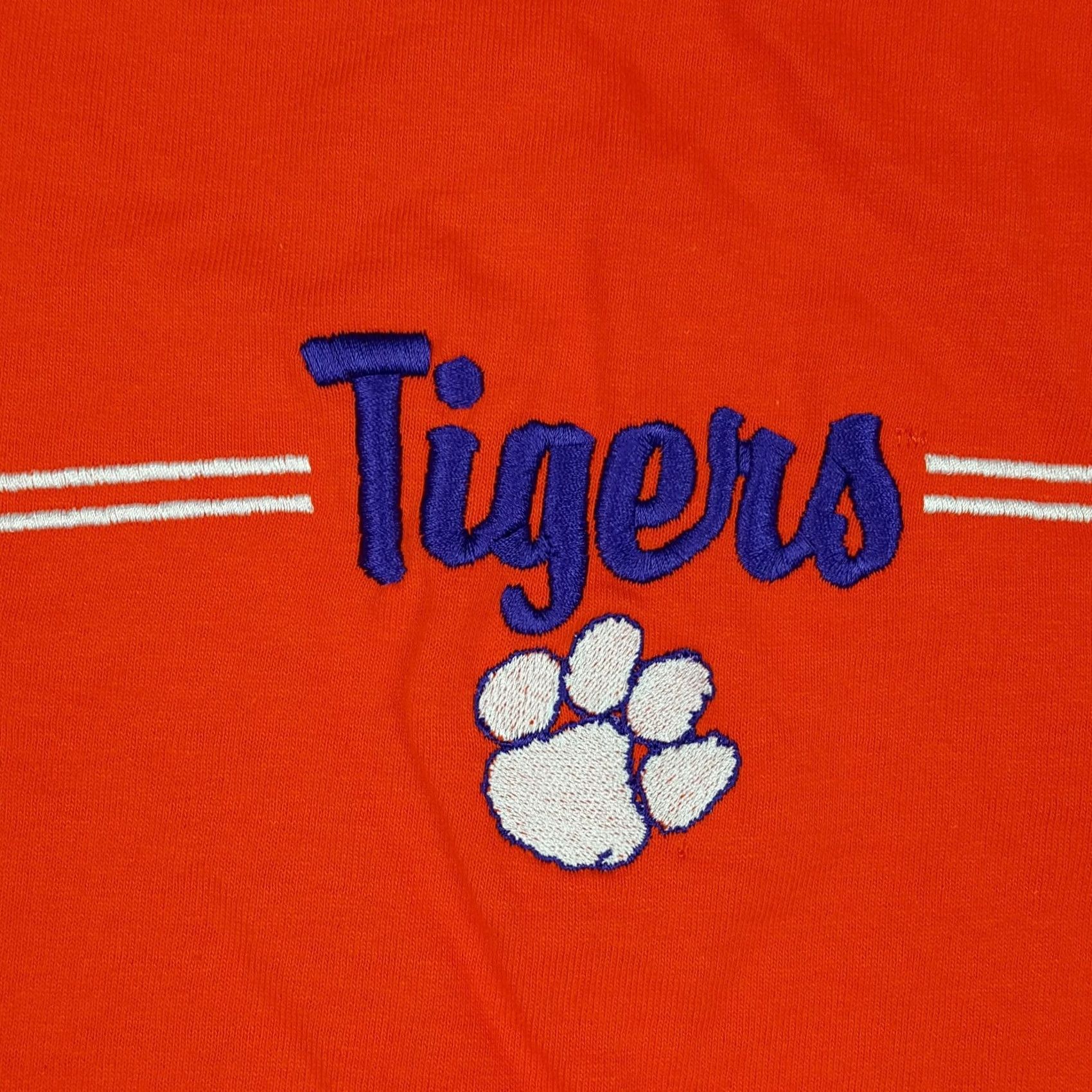 Victory Sportswear VINTAGE Auburn Tigers Men's Large NCAA University Basketball Logo T Shirt Size US L / EU 52-54 / 3 - 3 Thumbnail