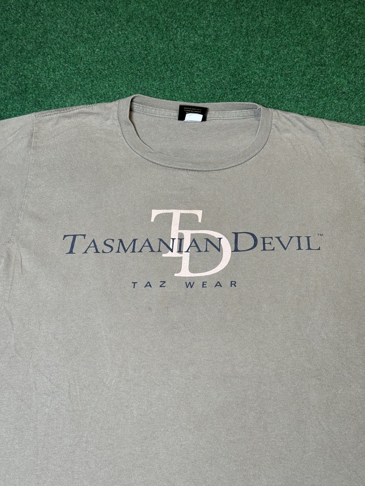 Changes × Vintage 90s Taz Wear Wu Wear Tasmanian Devil Looney Tunes T Shirt Size US L / EU 52-54 / 3 - 2 Thumbnail