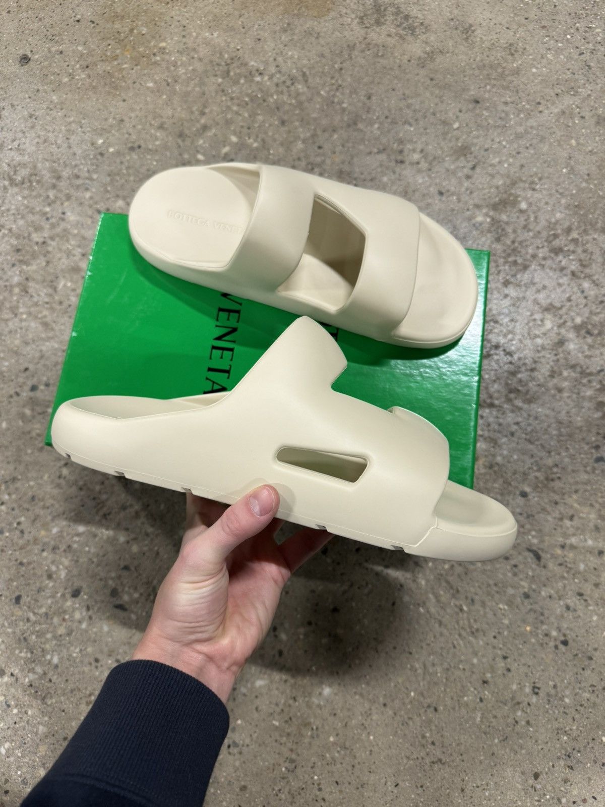 Bottega Veneta Bottega Veneta Rubber Band Slide Sandals NEW 600$ Size US 8 / EU 41 - 2 Thumbnail
