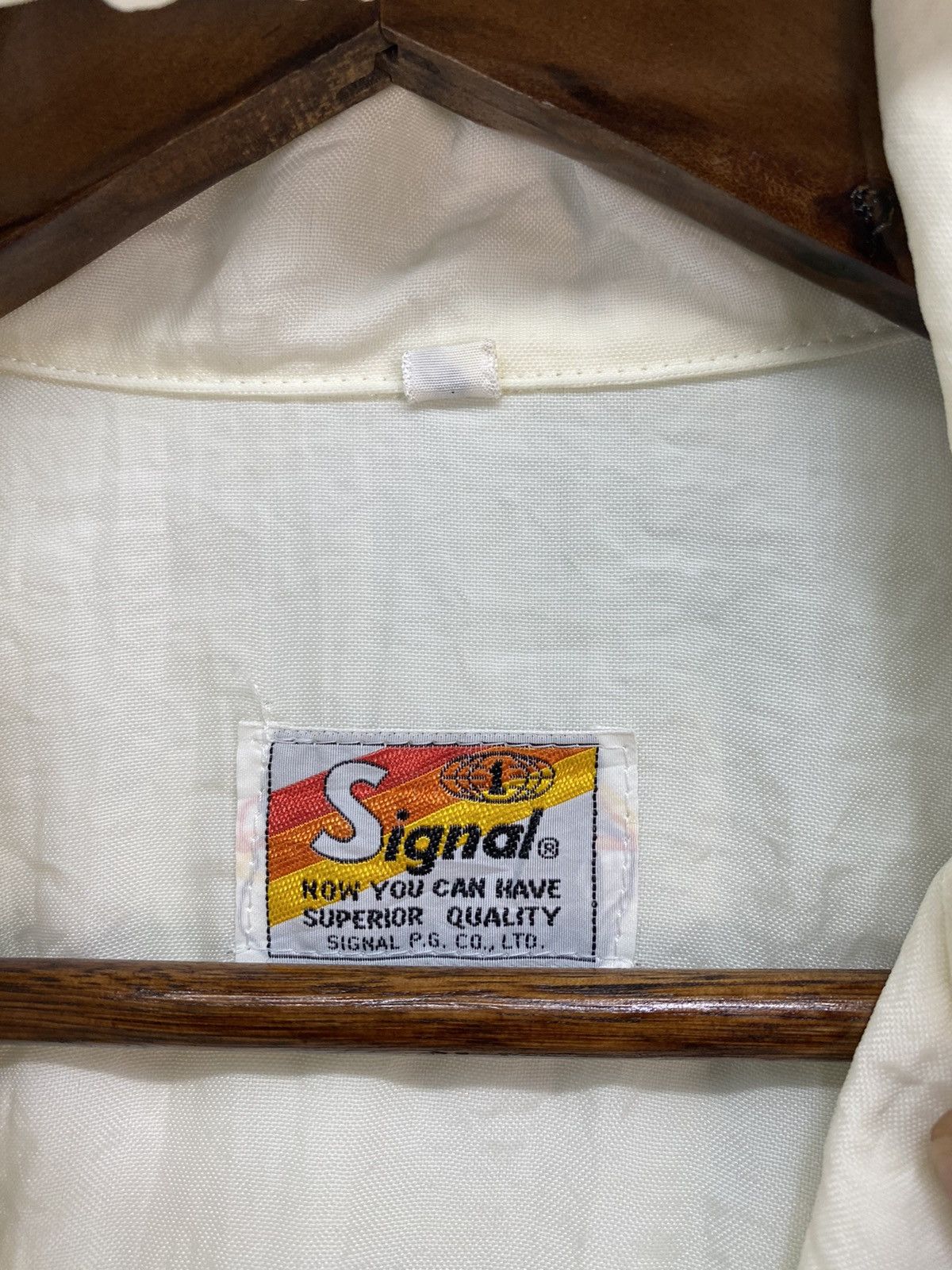Signal Sport Vintage Signal IH Hoodies Windbreaker Size US L / EU 52-54 / 3 - 7 Thumbnail