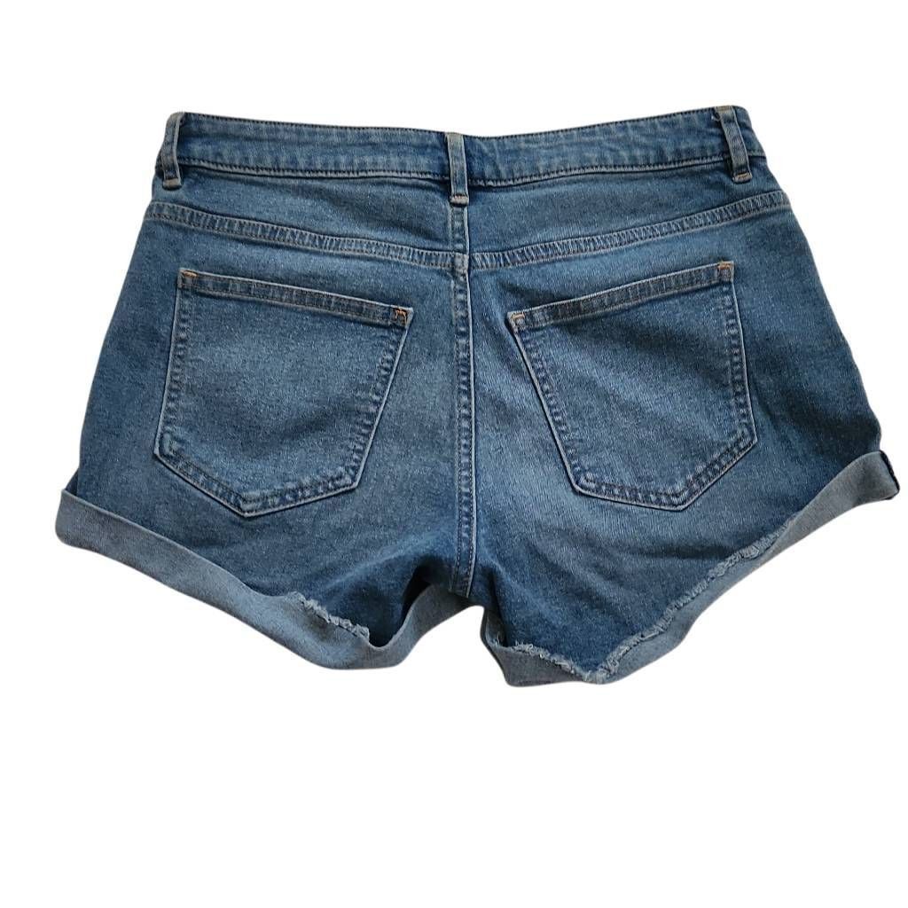 H&M H&M Women's Size 6 Rolled Cuff Shorts Size 28" / US 6 / IT 42 - 3 Thumbnail