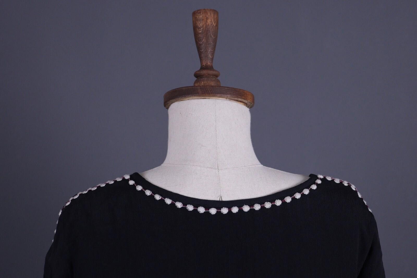 Wilkes Bashford BA&SH Dahlia Black Embroidred V-Neck Robe Dress Size 1 Size M / US 6-8 / IT 42-44 - 9 Thumbnail