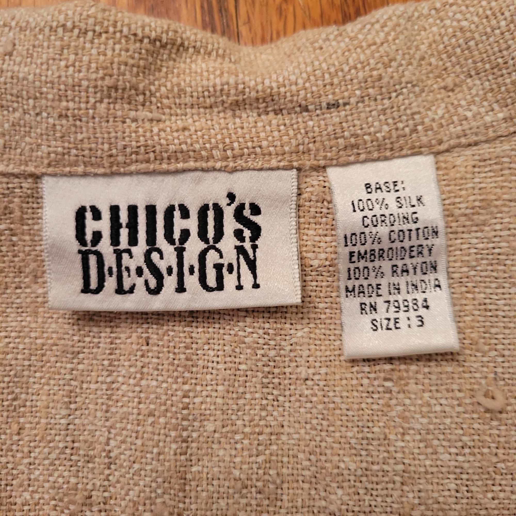Vintage Chicos Design 3 Beige Embroidered Silk Button Up Blouse XL 1 Size XL / US 12-14 / IT 48-50 - 2 Thumbnail