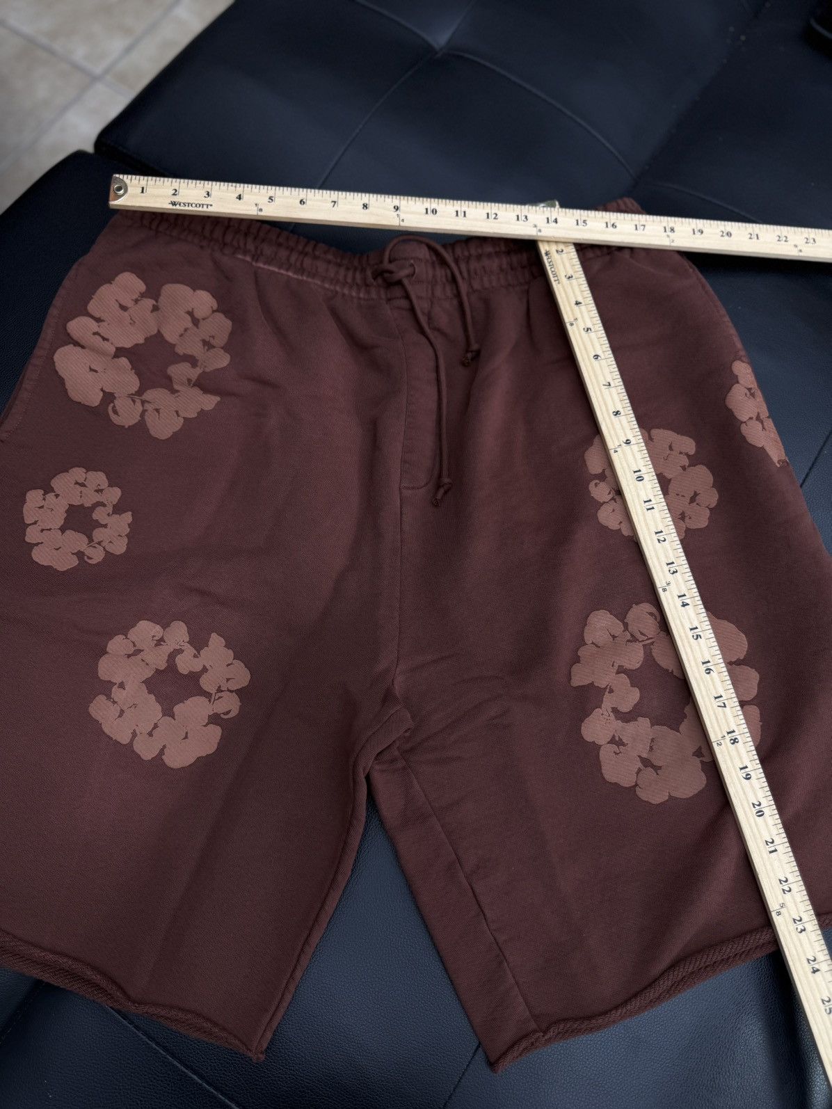 DENIM TEARS Denim Tears Cotton Wreath 2025 Brown Shorts XXL (NEW) Size US 38 / EU 54 - 9 Thumbnail