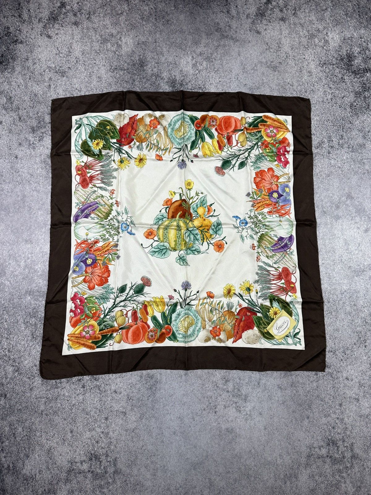 Gucci Vintage Gucci V.ACCORNERO Silk Scarf Logo Luxury 70s Rare Size ONE SIZE - 1 Thumbnail