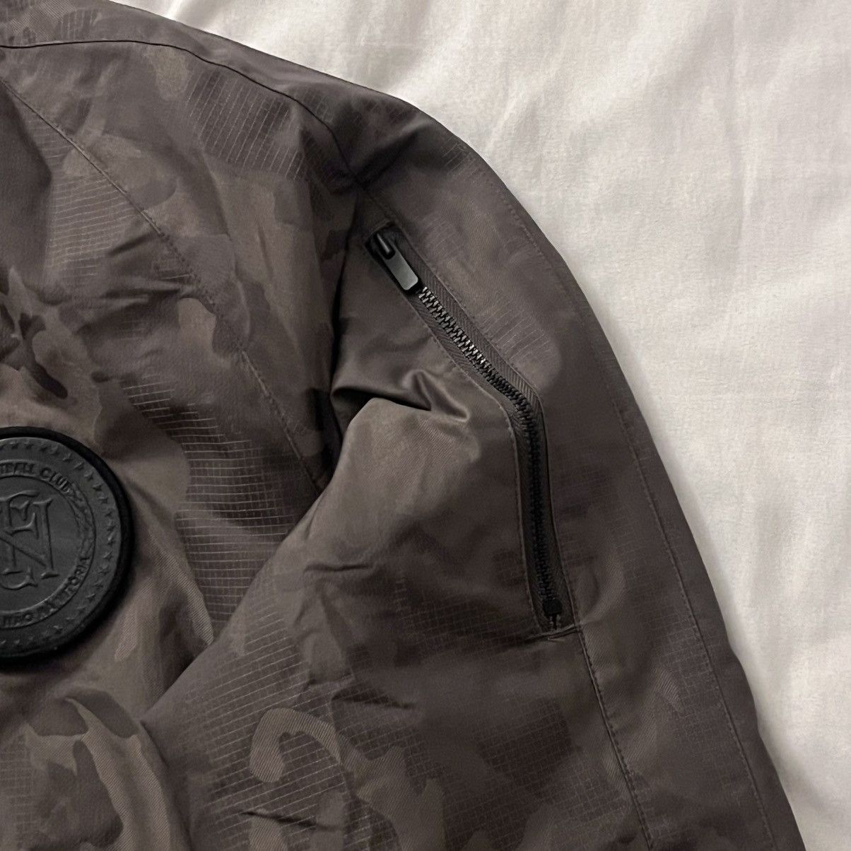 Nike NIKE F.C. BOMBER JACKET N98 CARGO CAMO KHAKI SIZE LARGE Size US L / EU 52-54 / 3 - 6 Thumbnail