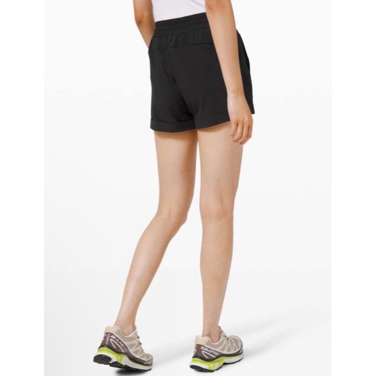 Lululemon Lululemon Spring Break Away Short *4-way Stretch 3" Size 8 B Size 30" / US 8 / IT 44 - 3 Thumbnail