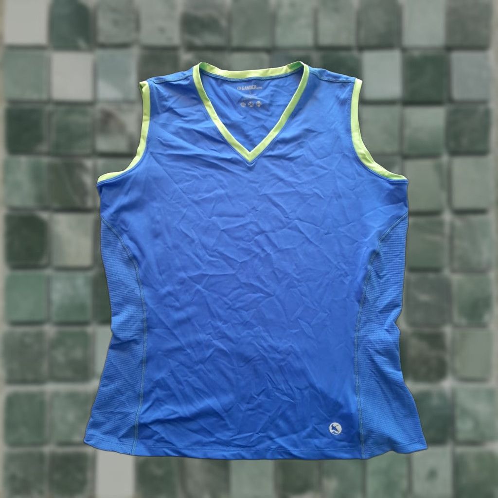 Vintage Gander Mountain Shirt Sleeveless Womens L Blue Polyester Spandex Athletic Tank Racerback Built-In Bra Pockets Size M / US 6-8 / IT 42-44 - 1 Thumbnail