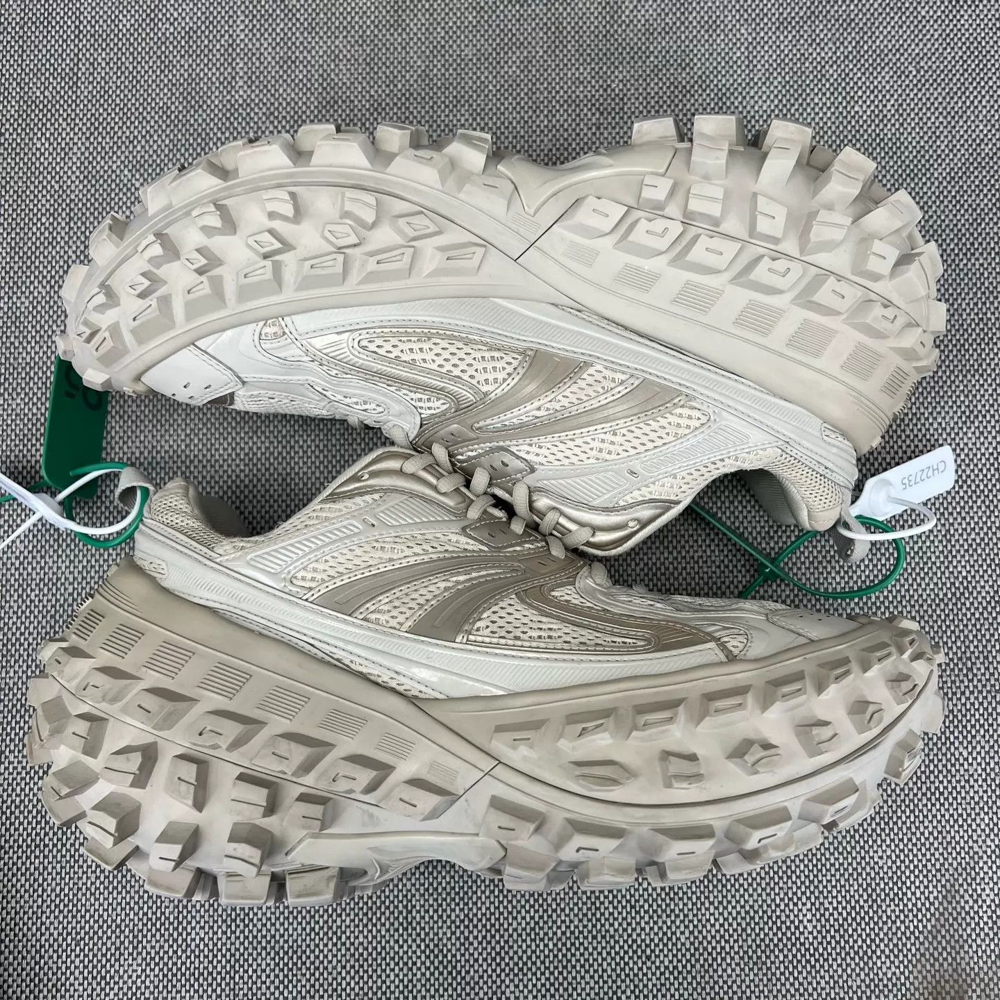Balenciaga Balenciaga Men's Light Brown Tire Sneaker 44 Size US 11 / EU 44 - 2 Thumbnail
