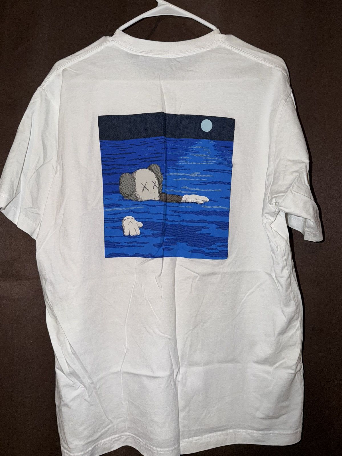 Kaws × Uniqlo KAWS x Uniqlo UT Short Sleeve Artbook Cover T-shirt Size US L / EU 52-54 / 3 - 1 Thumbnail
