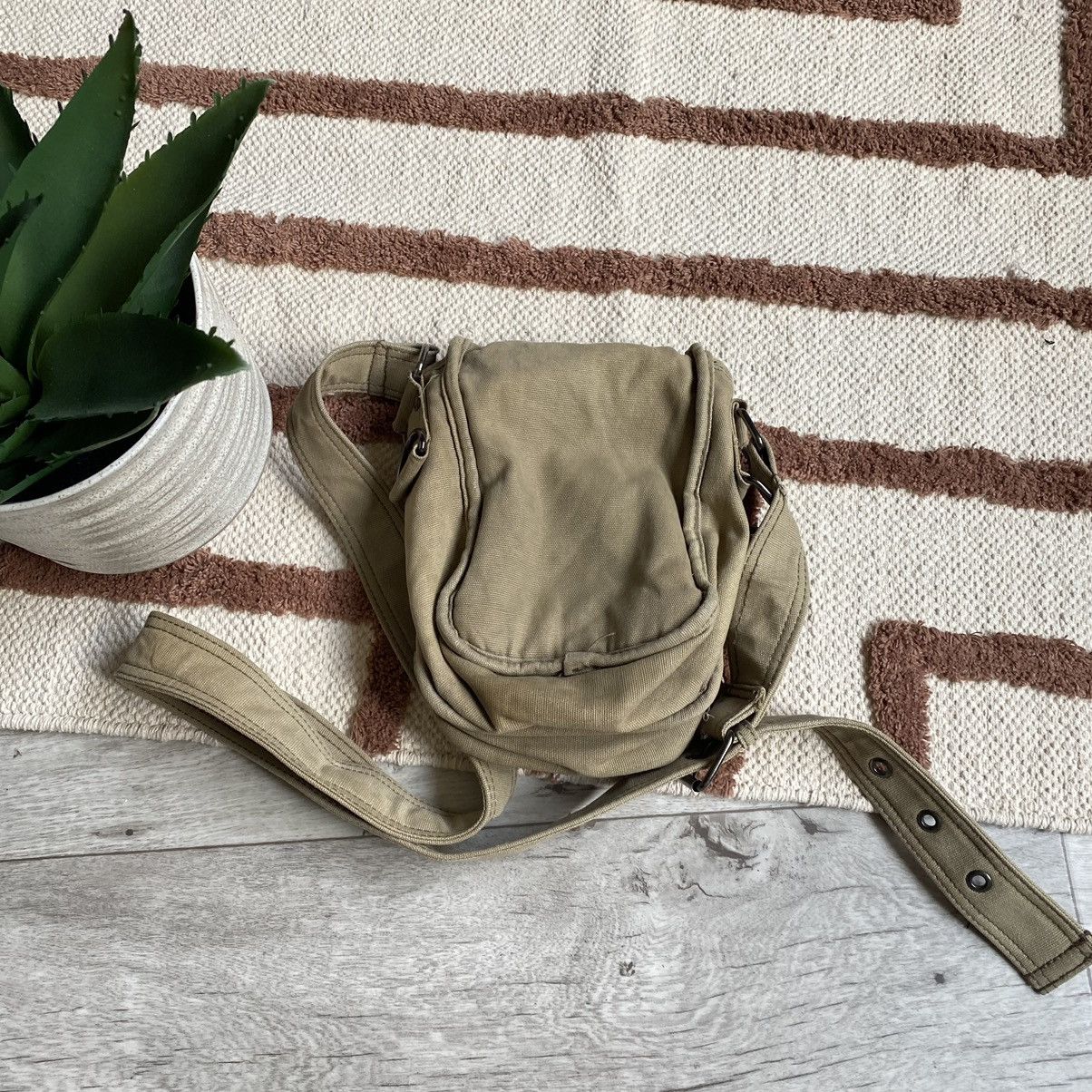 Japanese Brand VINTAGE FIRETRAP JAPANESE STYLE Y2K CROSSBODY BAG Size ONE SIZE - 2 Thumbnail