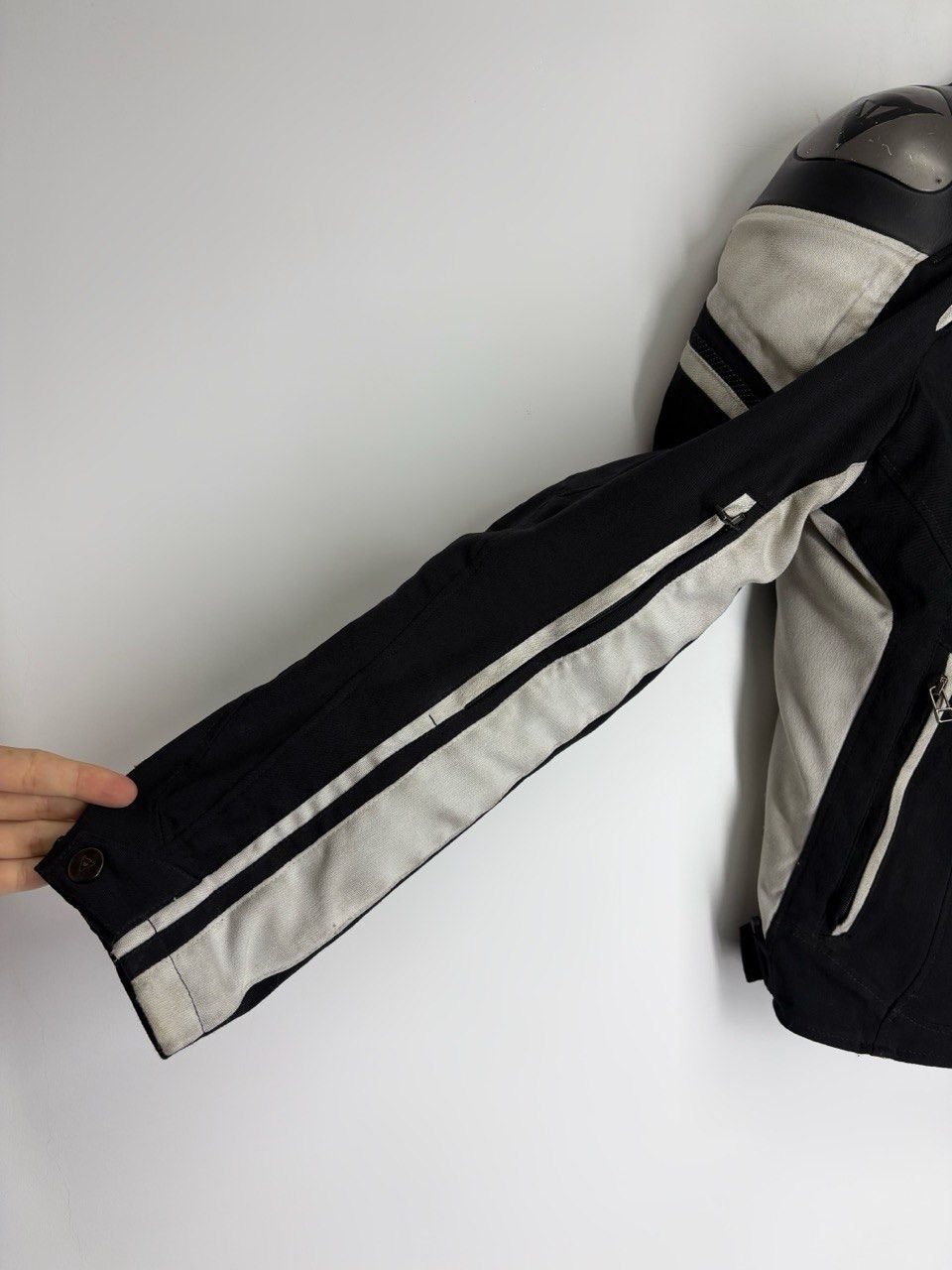 Dainese Dainese Racing 3 Waterproof Motorcycle Jacket Black White Size US L / EU 52-54 / 3 - 10 Thumbnail