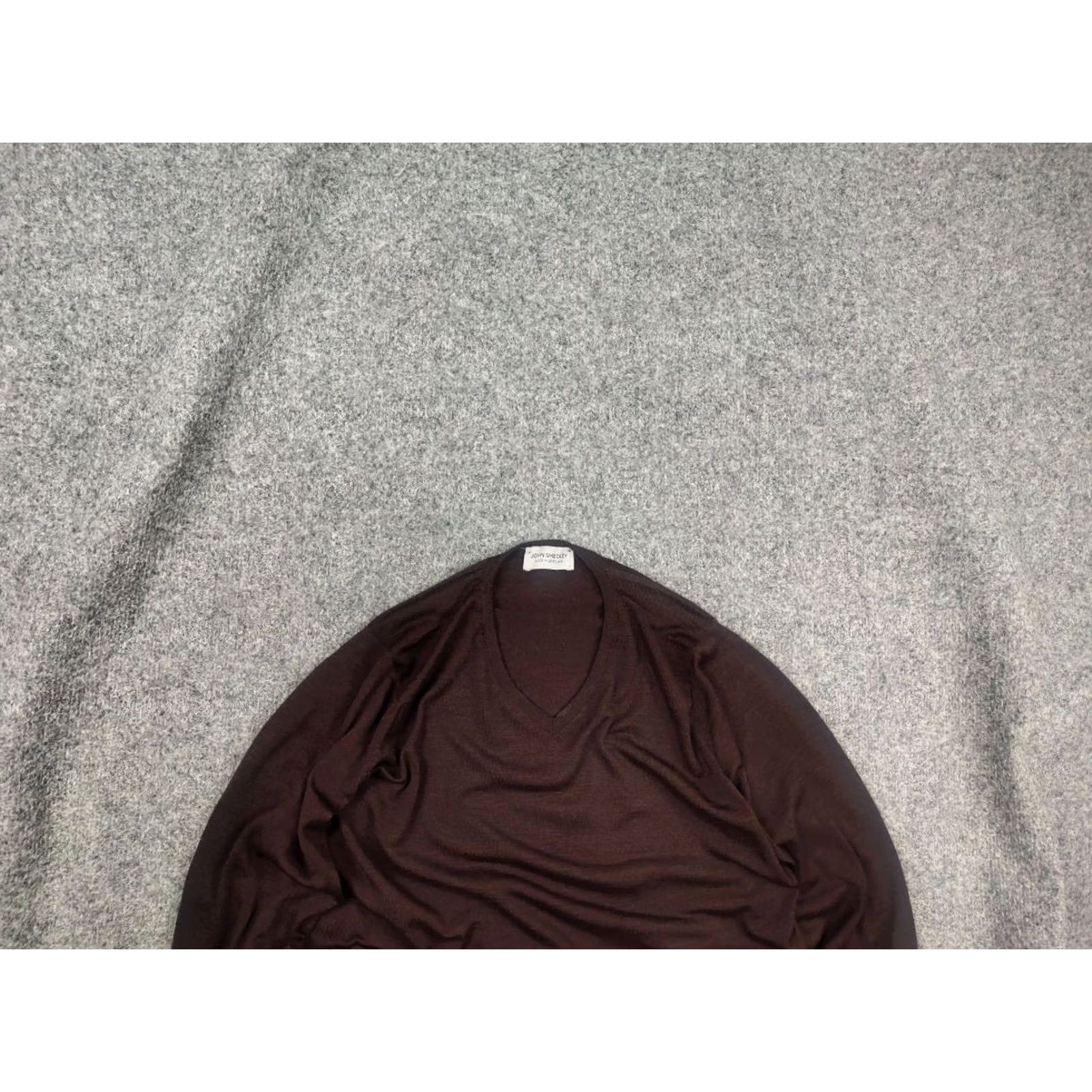 John Smedley John Smedley England Design light elastic Brown V neck wool sweater long sleeve Shirt Mens L Brown Wool V-Neck Pullover 70 cm 72 cm 38 cm 55 cm - - Size US L / EU 52-54 / 3 - 2 Thumbnail