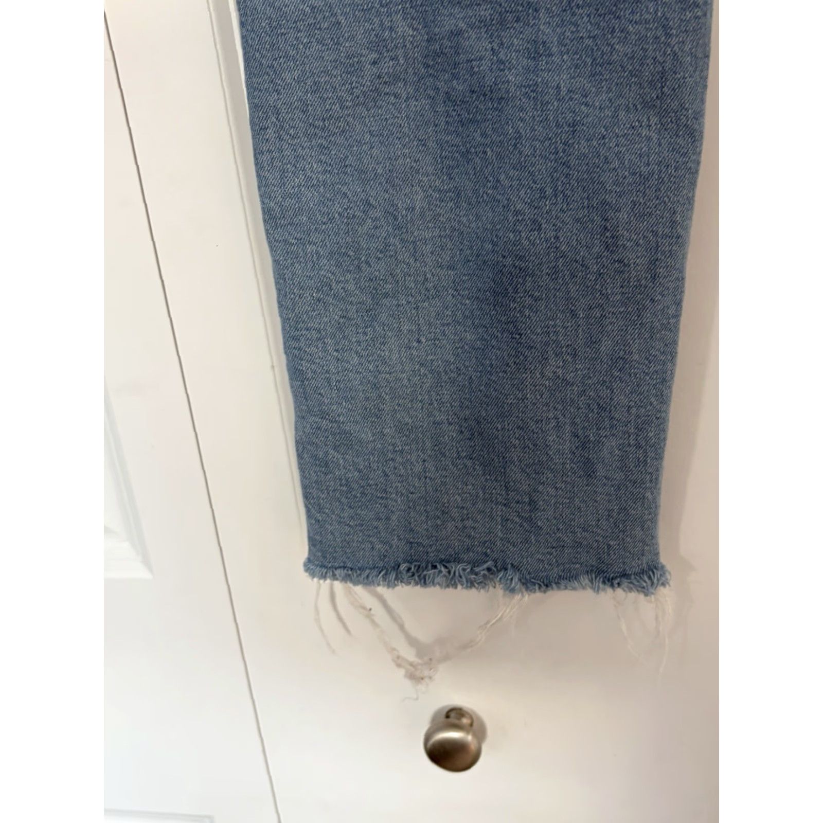 Madewell Madewell The Perfect Vintage Jeans Womens 26 Blue High Rise Straight 5-Pocket Denim Frayed Hem Vintage? No T-Shirt? Size 26" / US 2 / IT 38 - 5 Thumbnail