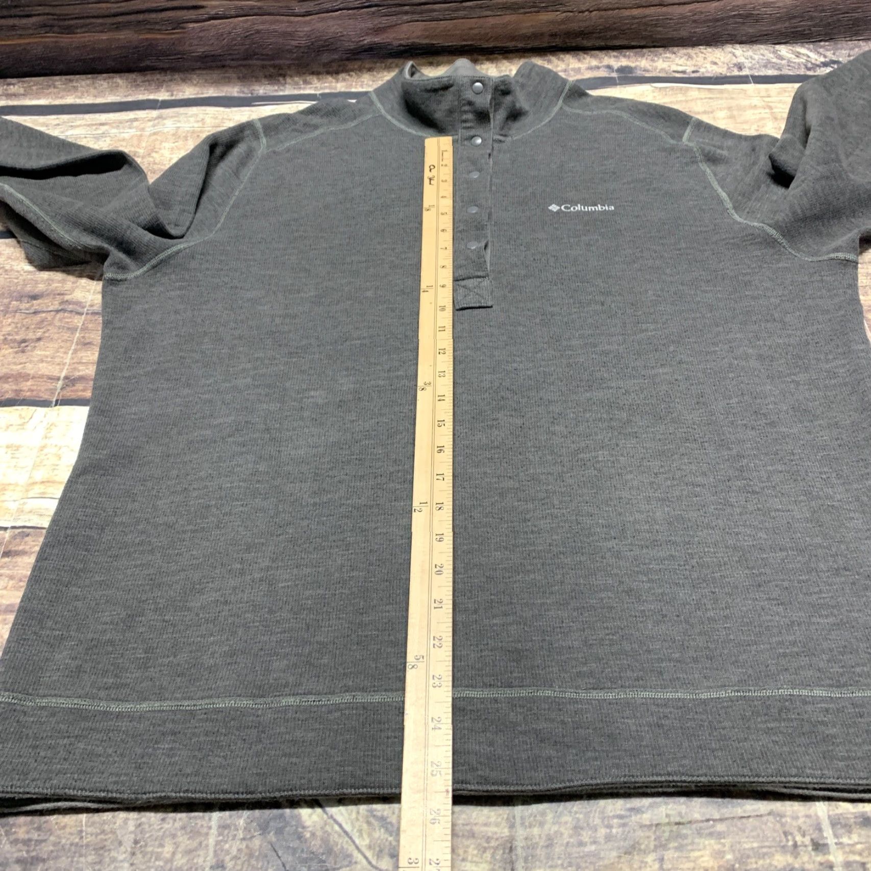 Logo 7 Columbia Mens Shirt XL Gray 1/4 Snap Pullover Classic Fit Activewear Regular Size Size US XL / EU 56 / 4 - 6 Thumbnail